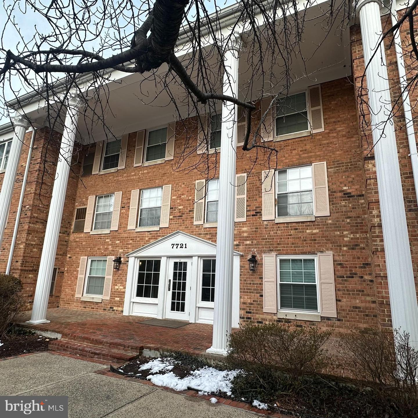 7721 TREMAYNE PL #215, MCLEAN, Virginia 22102, 2 Bedrooms Bedrooms, 4 Rooms Rooms,2 BathroomsBathrooms,Residential,For sale,7721 TREMAYNE PL #215,VAFX2287176 MLS # VAFX2287176 7721 TREMAYNE PL #215, MCLEAN, Virginia 22102, 2 Bedrooms Bedrooms, 4 Rooms Rooms,2 BathroomsBathrooms,Residential,For sale,7721 TREMAYNE PL #215,VAFX2287176 MLS # VAFX2287176