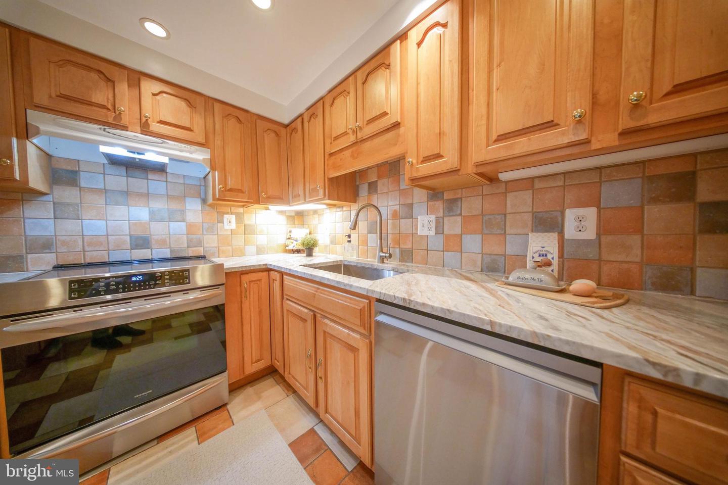 7721 TREMAYNE PL #215, MCLEAN, Virginia 22102, 2 Bedrooms Bedrooms, 4 Rooms Rooms,2 BathroomsBathrooms,Residential,For sale,7721 TREMAYNE PL #215,VAFX2287176 MLS # VAFX2287176 7721 TREMAYNE PL #215, MCLEAN, Virginia 22102, 2 Bedrooms Bedrooms, 4 Rooms Rooms,2 BathroomsBathrooms,Residential,For sale,7721 TREMAYNE PL #215,VAFX2287176 MLS # VAFX2287176