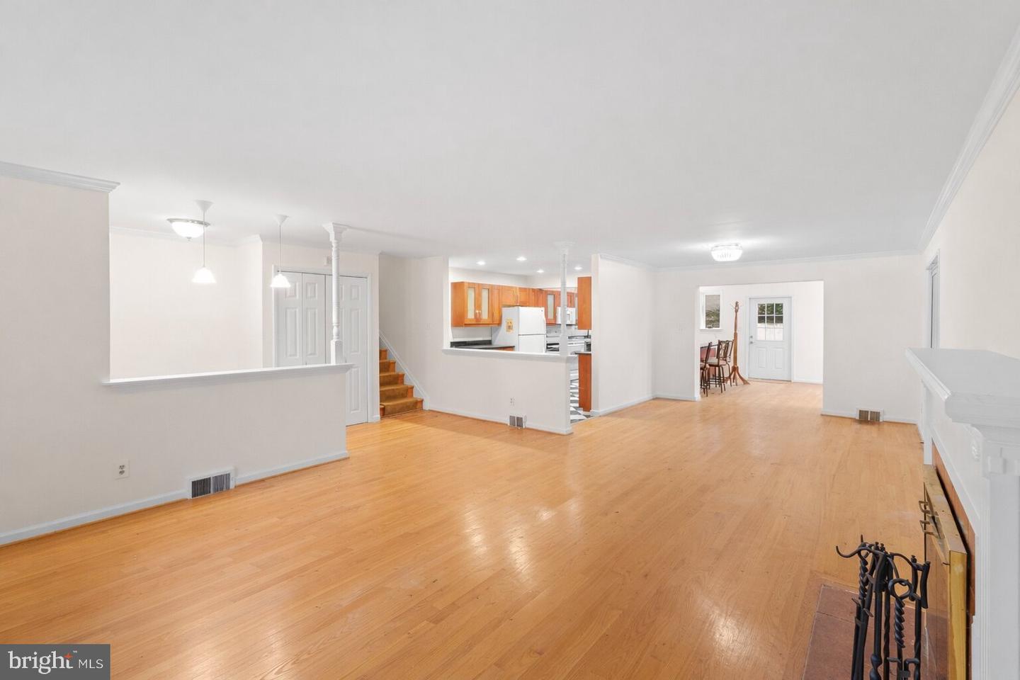 7423 EXMORE ST, SPRINGFIELD, Virginia 22150, 4 Bedrooms Bedrooms, ,3 BathroomsBathrooms,Residential,For sale,7423 EXMORE ST,VAFX2287542 MLS # VAFX2287542