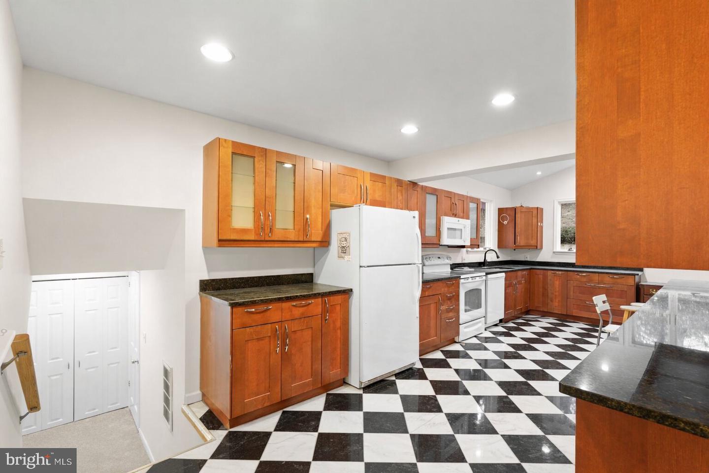 7423 EXMORE ST, SPRINGFIELD, Virginia 22150, 4 Bedrooms Bedrooms, ,3 BathroomsBathrooms,Residential,For sale,7423 EXMORE ST,VAFX2287542 MLS # VAFX2287542