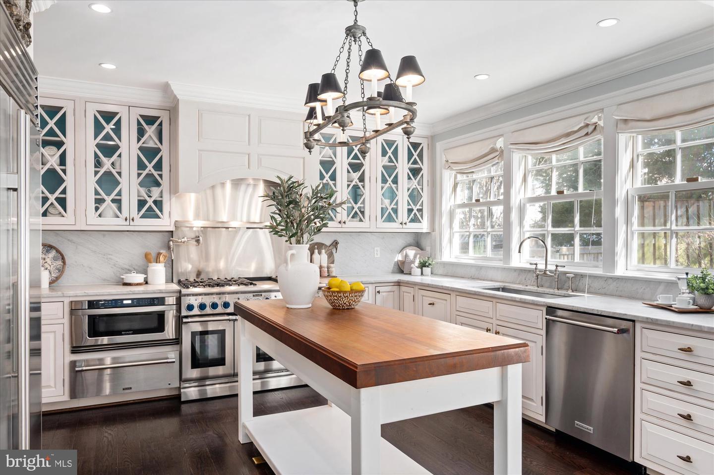 4221 FORDHAM RD NW, WASHINGTON, District Of Columbia 20016, 4 Bedrooms Bedrooms, ,4 BathroomsBathrooms,Residential,For sale,4221 FORDHAM RD NW,DCDC2243216 MLS # DCDC2243216