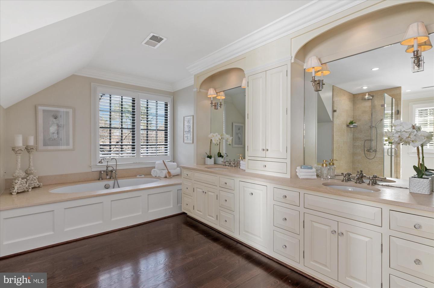 4221 FORDHAM RD NW, WASHINGTON, District Of Columbia 20016, 4 Bedrooms Bedrooms, ,4 BathroomsBathrooms,Residential,For sale,4221 FORDHAM RD NW,DCDC2243216 MLS # DCDC2243216