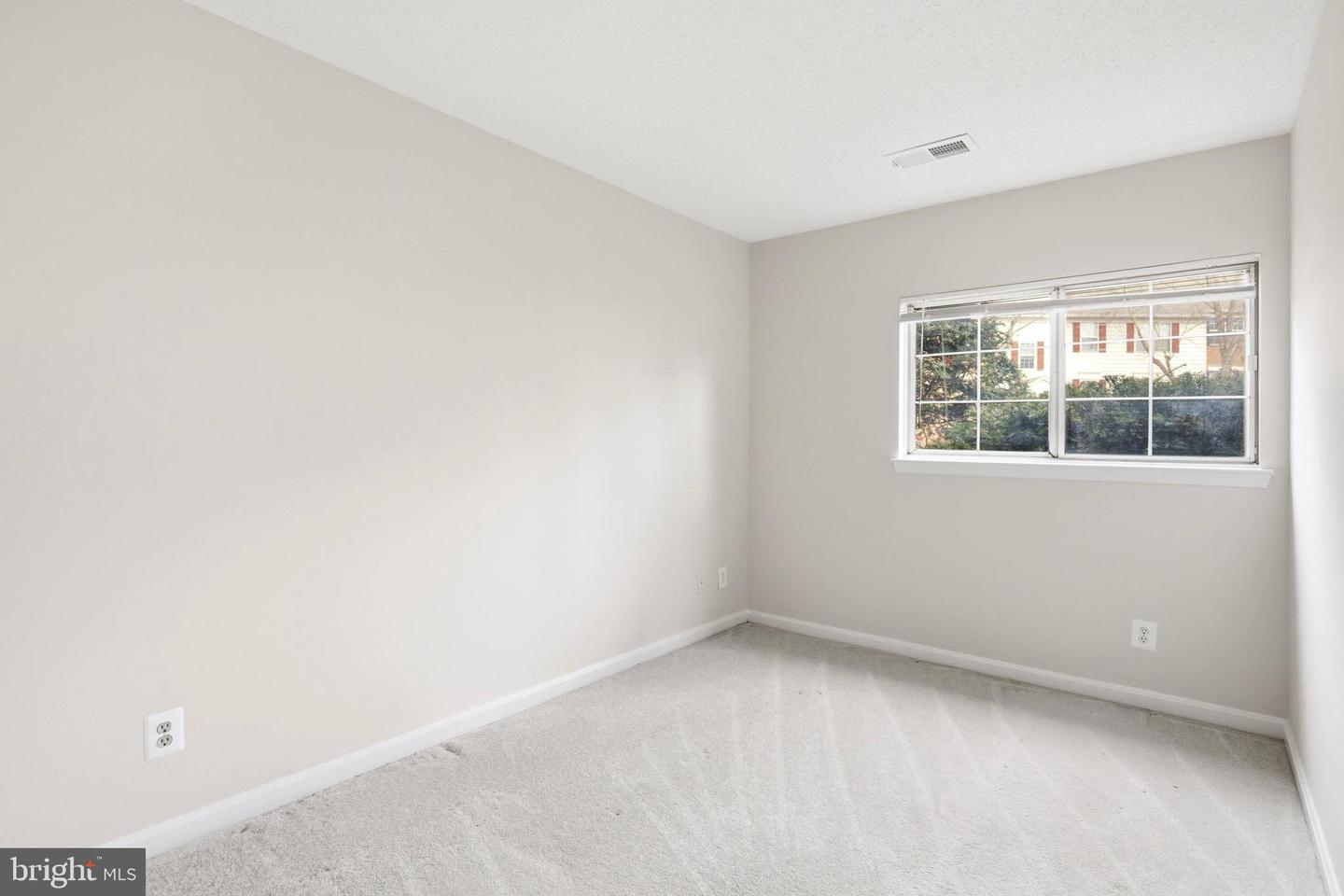 3902 GOLF TEE CT #101, FAIRFAX, Virginia 22033, 3 Bedrooms Bedrooms, ,2 BathroomsBathrooms,Residential,For sale,3902 GOLF TEE CT #101,VAFX2287592 MLS # VAFX2287592