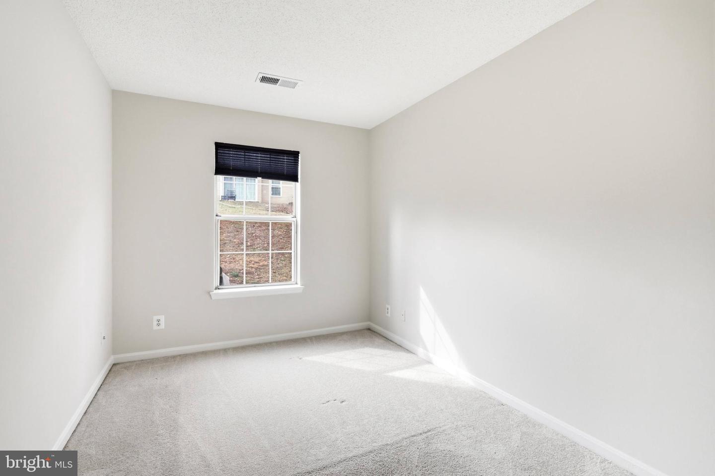 3902 GOLF TEE CT #101, FAIRFAX, Virginia 22033, 3 Bedrooms Bedrooms, ,2 BathroomsBathrooms,Residential,For sale,3902 GOLF TEE CT #101,VAFX2287592 MLS # VAFX2287592