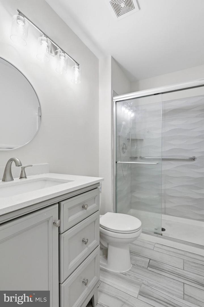 3902 GOLF TEE CT #101, FAIRFAX, Virginia 22033, 3 Bedrooms Bedrooms, ,2 BathroomsBathrooms,Residential,For sale,3902 GOLF TEE CT #101,VAFX2287592 MLS # VAFX2287592