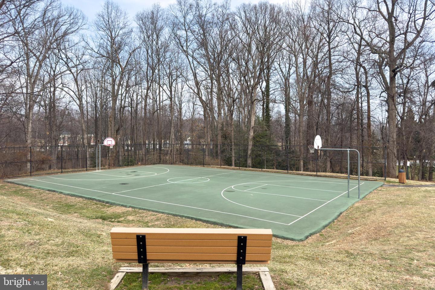 3902 GOLF TEE CT #101, FAIRFAX, Virginia 22033, 3 Bedrooms Bedrooms, ,2 BathroomsBathrooms,Residential,For sale,3902 GOLF TEE CT #101,VAFX2287592 MLS # VAFX2287592