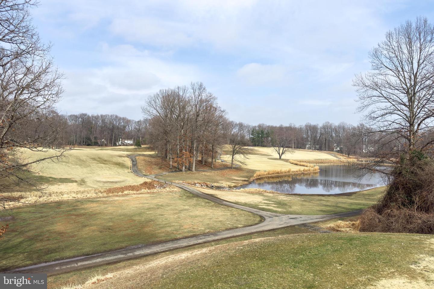 3902 GOLF TEE CT #101, FAIRFAX, Virginia 22033, 3 Bedrooms Bedrooms, ,2 BathroomsBathrooms,Residential,For sale,3902 GOLF TEE CT #101,VAFX2287592 MLS # VAFX2287592