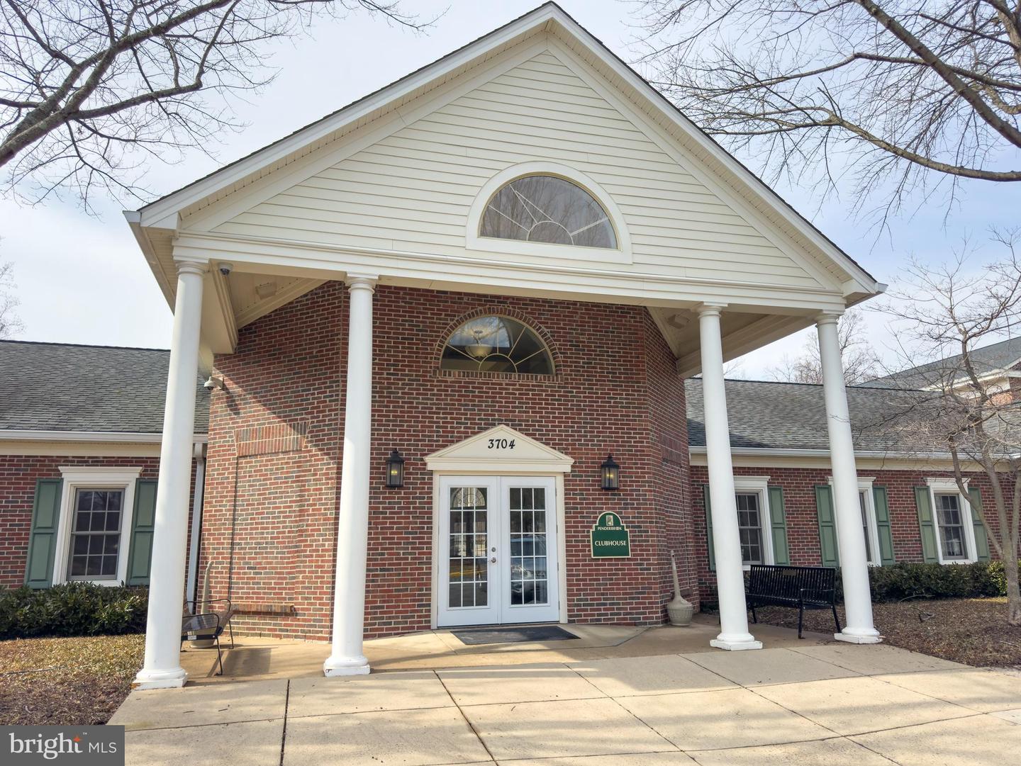 3902 GOLF TEE CT #101, FAIRFAX, Virginia 22033, 3 Bedrooms Bedrooms, ,2 BathroomsBathrooms,Residential,For sale,3902 GOLF TEE CT #101,VAFX2287592 MLS # VAFX2287592