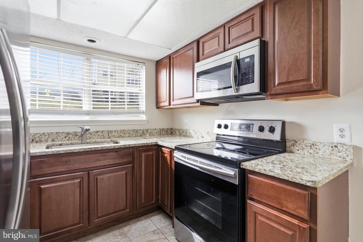 3902 GOLF TEE CT #101, FAIRFAX, Virginia 22033, 3 Bedrooms Bedrooms, ,2 BathroomsBathrooms,Residential,For sale,3902 GOLF TEE CT #101,VAFX2287592 MLS # VAFX2287592