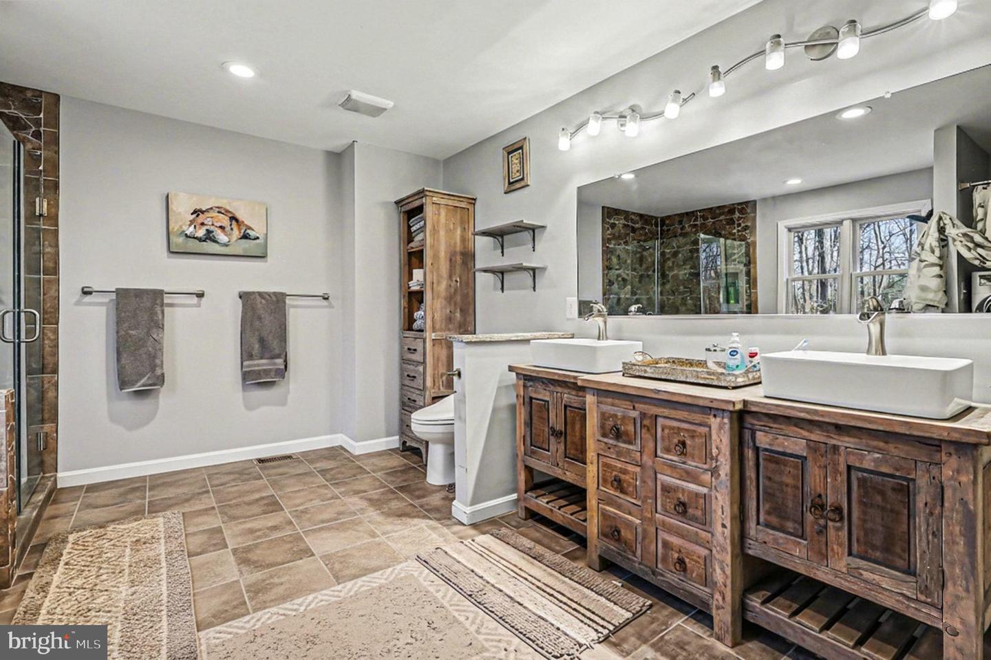 8318 DIAMOND HILL RD, WARRENTON, Virginia 20186, 4 Bedrooms Bedrooms, 19 Rooms Rooms,4 BathroomsBathrooms,Residential,For sale,8318 DIAMOND HILL RD,VAFQ2020300 MLS # VAFQ2020300