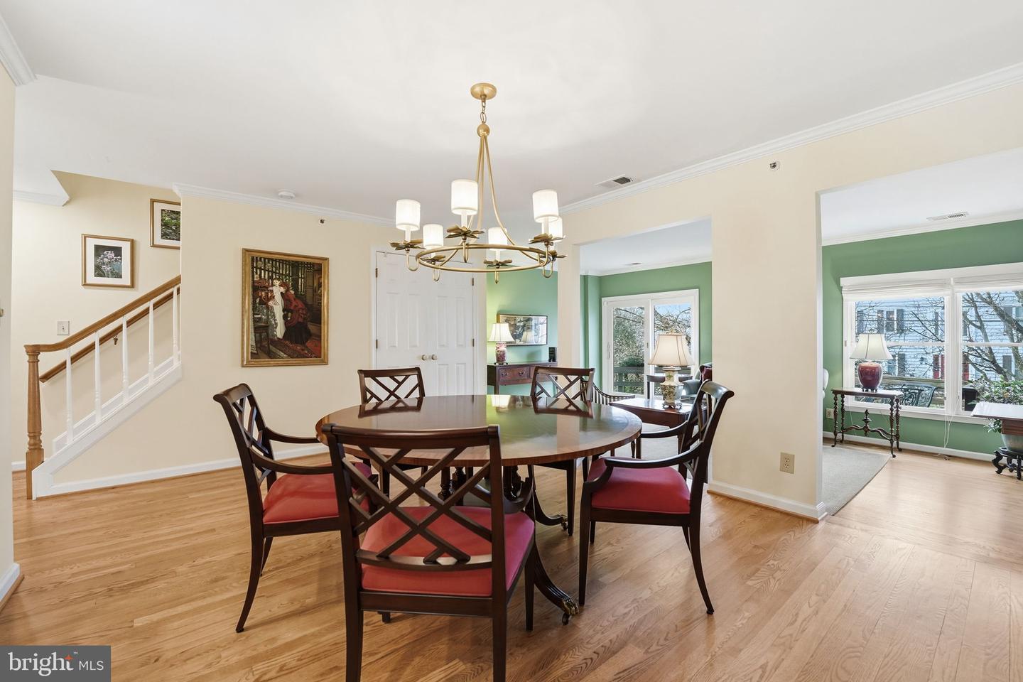 207-A LOCUST ST SE, VIENNA, Virginia 22180, 3 Bedrooms Bedrooms, ,2 BathroomsBathrooms,Residential,For sale,207-A LOCUST ST SE,VAFX2287608 MLS # VAFX2287608