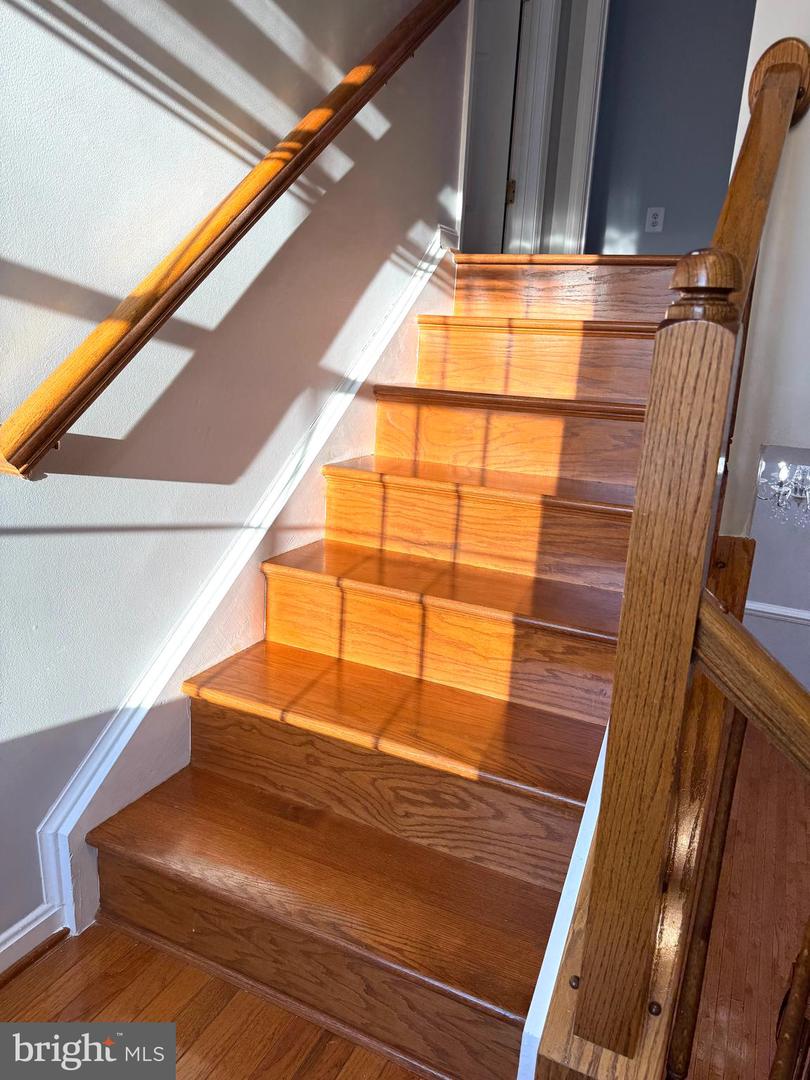 12915 STARTERS LANE, FAIRFAX, Virginia 22033, 3 Bedrooms Bedrooms, ,2 BathroomsBathrooms,Residential,For sale,12915 STARTERS LANE,VAFX2287728 MLS # VAFX2287728