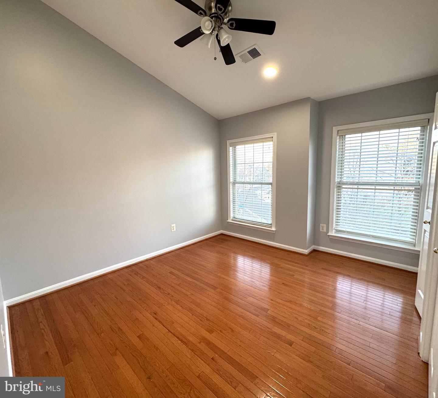 12915 STARTERS LANE, FAIRFAX, Virginia 22033, 3 Bedrooms Bedrooms, ,2 BathroomsBathrooms,Residential,For sale,12915 STARTERS LANE,VAFX2287728 MLS # VAFX2287728