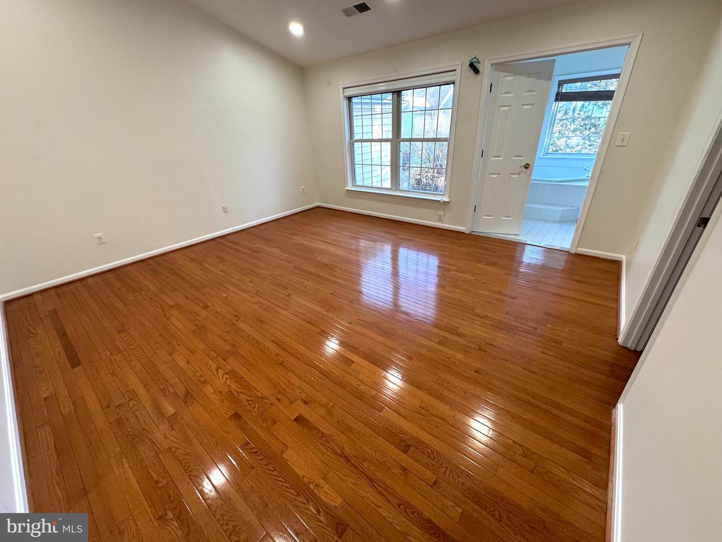 12915 STARTERS LANE, FAIRFAX, Virginia 22033, 3 Bedrooms Bedrooms, ,2 BathroomsBathrooms,Residential,For sale,12915 STARTERS LANE,VAFX2287728 MLS # VAFX2287728