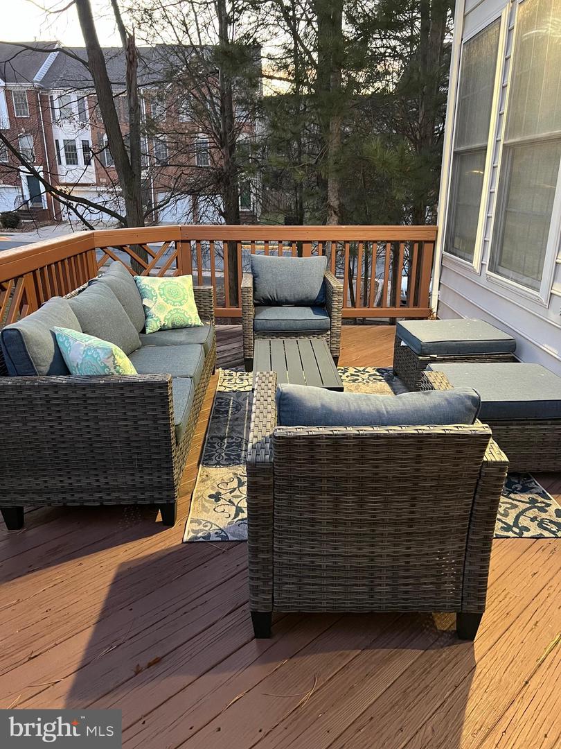 12915 STARTERS LANE, FAIRFAX, Virginia 22033, 3 Bedrooms Bedrooms, ,2 BathroomsBathrooms,Residential,For sale,12915 STARTERS LANE,VAFX2287728 MLS # VAFX2287728