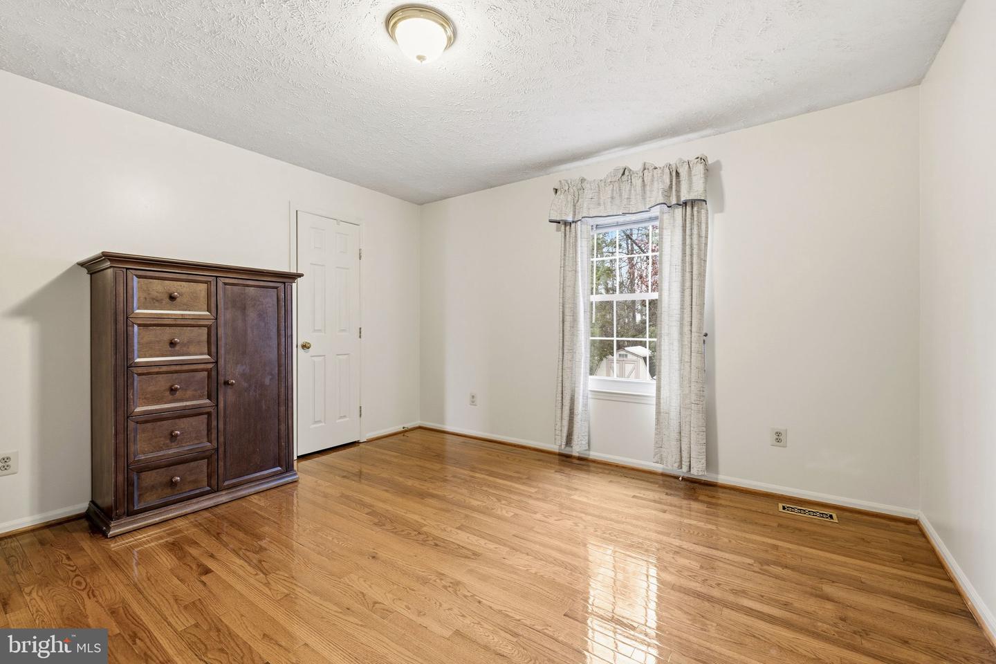 4482 EDSALL DR, WOODBRIDGE, Virginia 22193, 4 Bedrooms Bedrooms, ,3 BathroomsBathrooms,Residential,For sale,4482 EDSALL DR,VAPW2111388 MLS # VAPW2111388