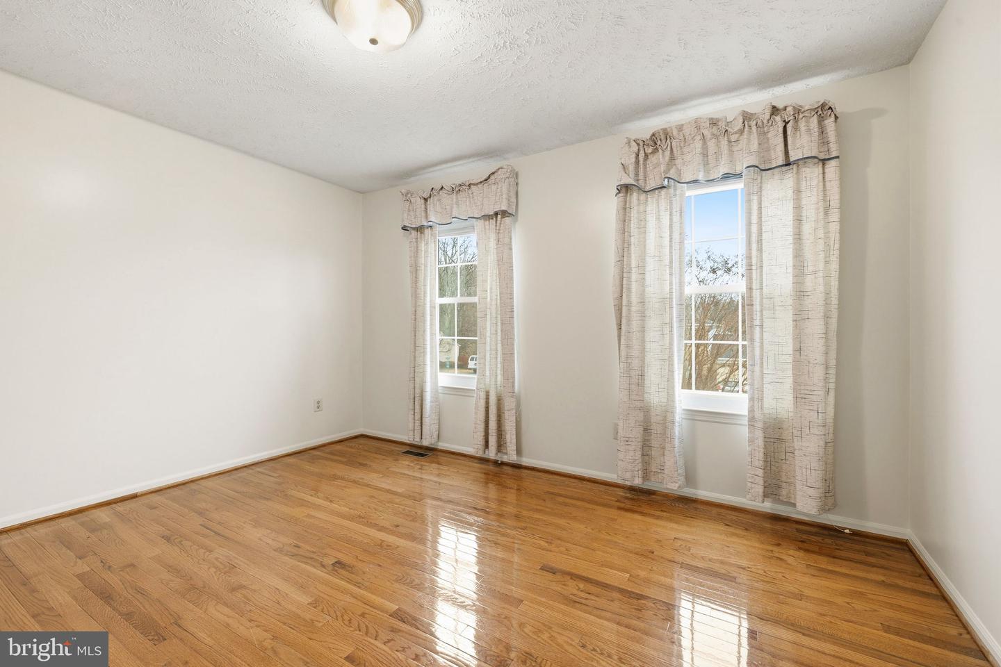 4482 EDSALL DR, WOODBRIDGE, Virginia 22193, 4 Bedrooms Bedrooms, ,3 BathroomsBathrooms,Residential,For sale,4482 EDSALL DR,VAPW2111388 MLS # VAPW2111388