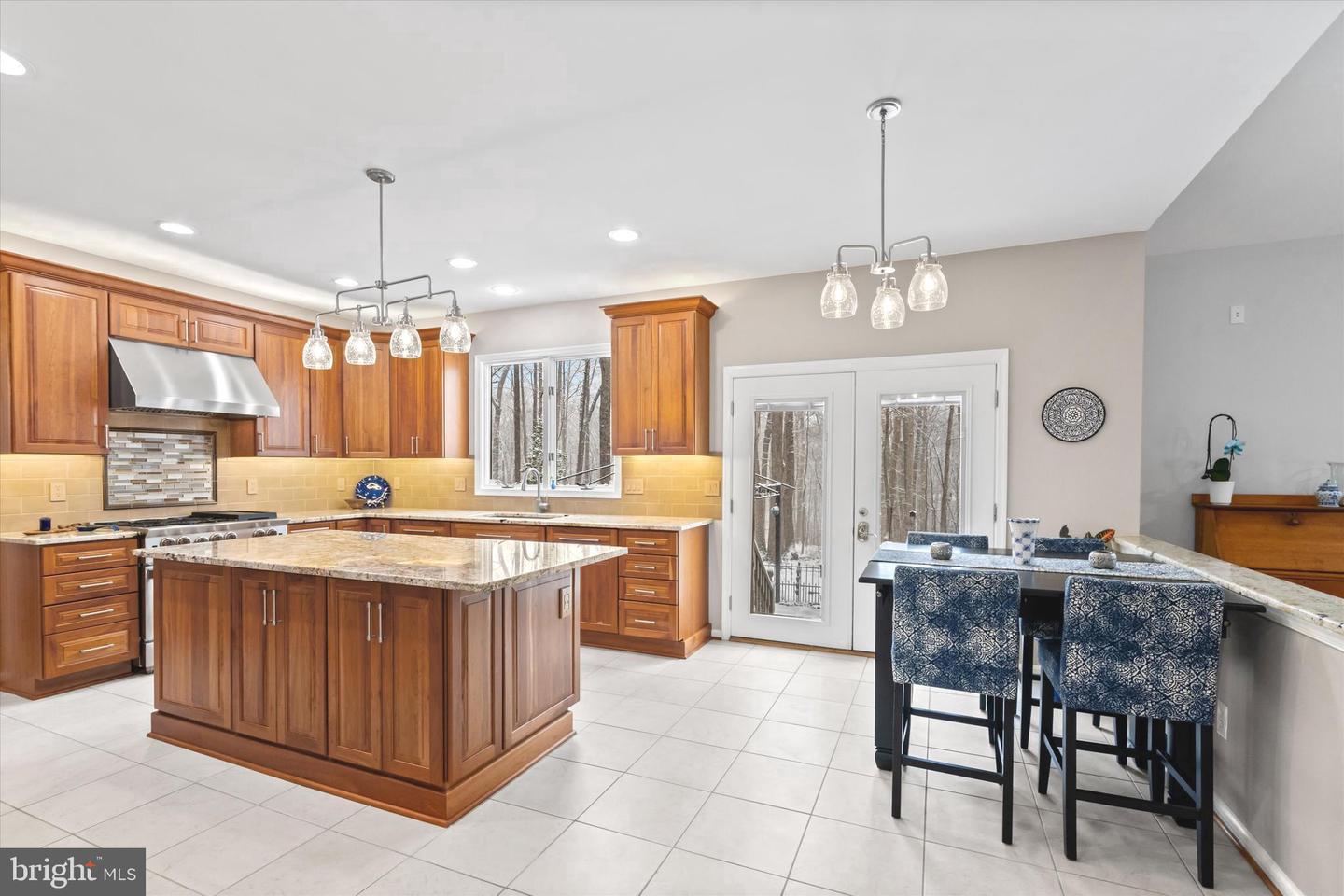 12524 PHILMONT DR, HERNDON, Virginia 20170, 5 Bedrooms Bedrooms, ,3 BathroomsBathrooms,Residential,For sale,12524 PHILMONT DR,VAFX2287814 MLS # VAFX2287814