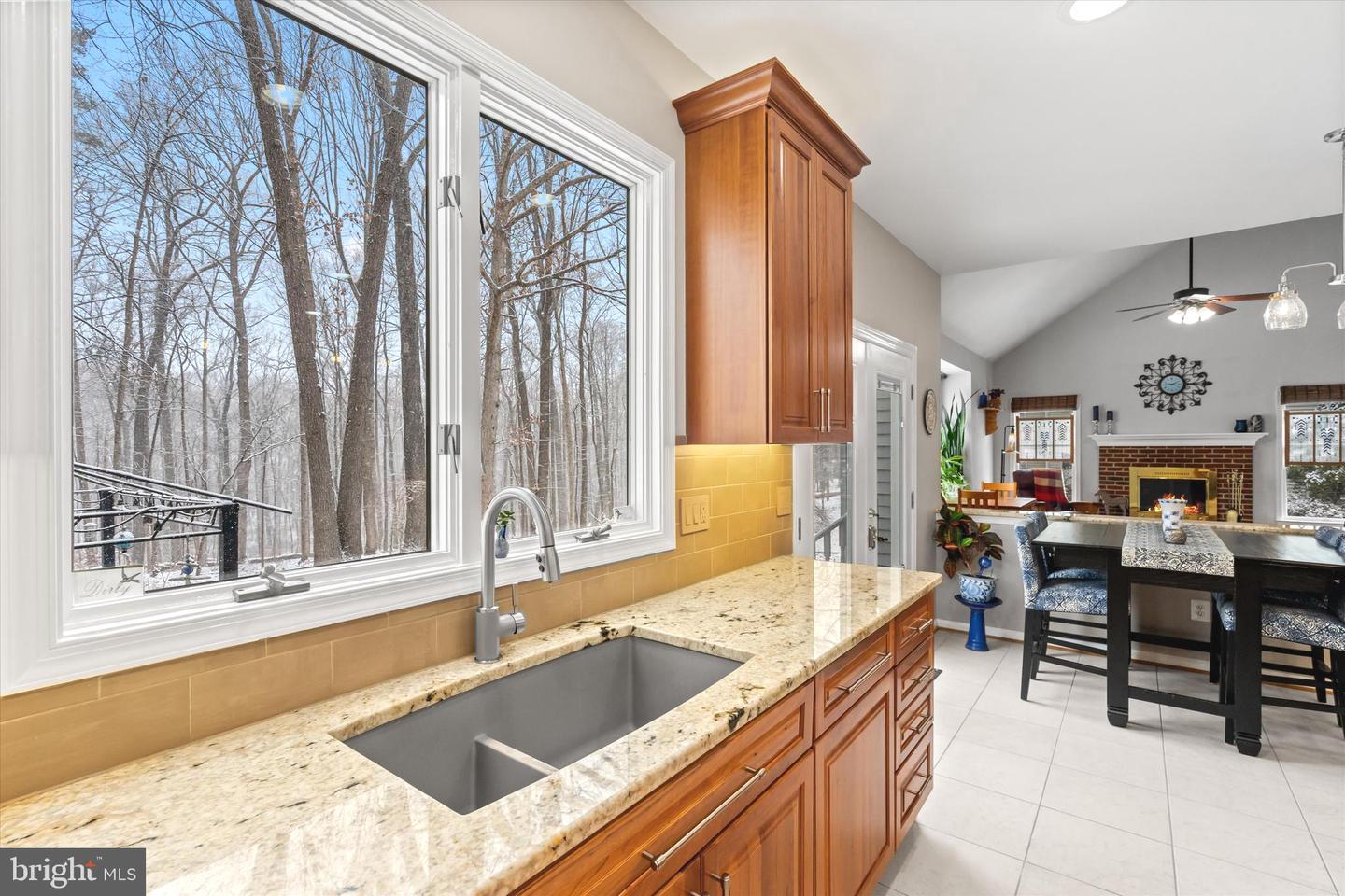 12524 PHILMONT DR, HERNDON, Virginia 20170, 5 Bedrooms Bedrooms, ,3 BathroomsBathrooms,Residential,For sale,12524 PHILMONT DR,VAFX2287814 MLS # VAFX2287814