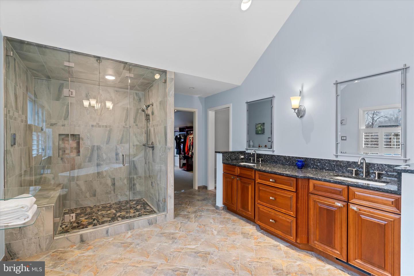 12524 PHILMONT DR, HERNDON, Virginia 20170, 5 Bedrooms Bedrooms, ,3 BathroomsBathrooms,Residential,For sale,12524 PHILMONT DR,VAFX2287814 MLS # VAFX2287814