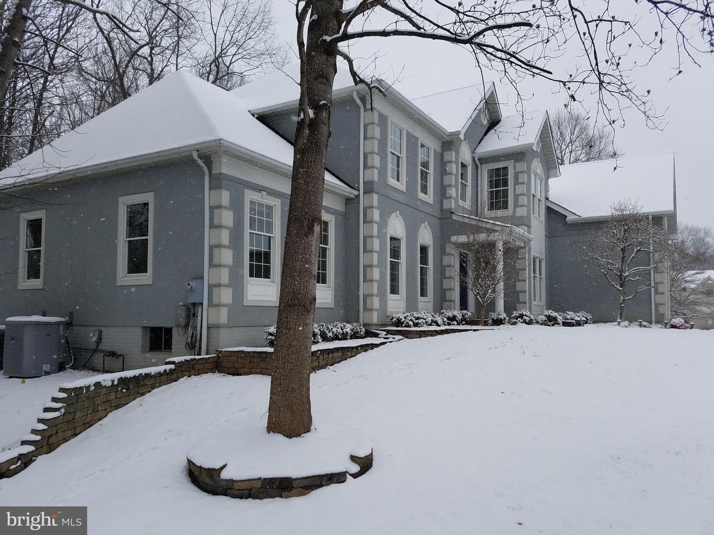 12524 PHILMONT DR, HERNDON, Virginia 20170, 5 Bedrooms Bedrooms, ,3 BathroomsBathrooms,Residential,For sale,12524 PHILMONT DR,VAFX2287814 MLS # VAFX2287814