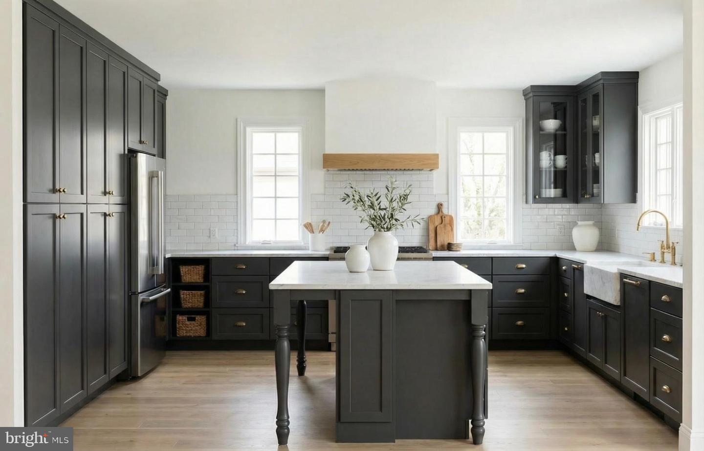 25 W WYATT AVE, ALEXANDRIA, Virginia 22301, 5 Bedrooms Bedrooms, ,3 BathroomsBathrooms,Residential,For sale,25 W WYATT AVE,VAAX2053634 MLS # VAAX2053634