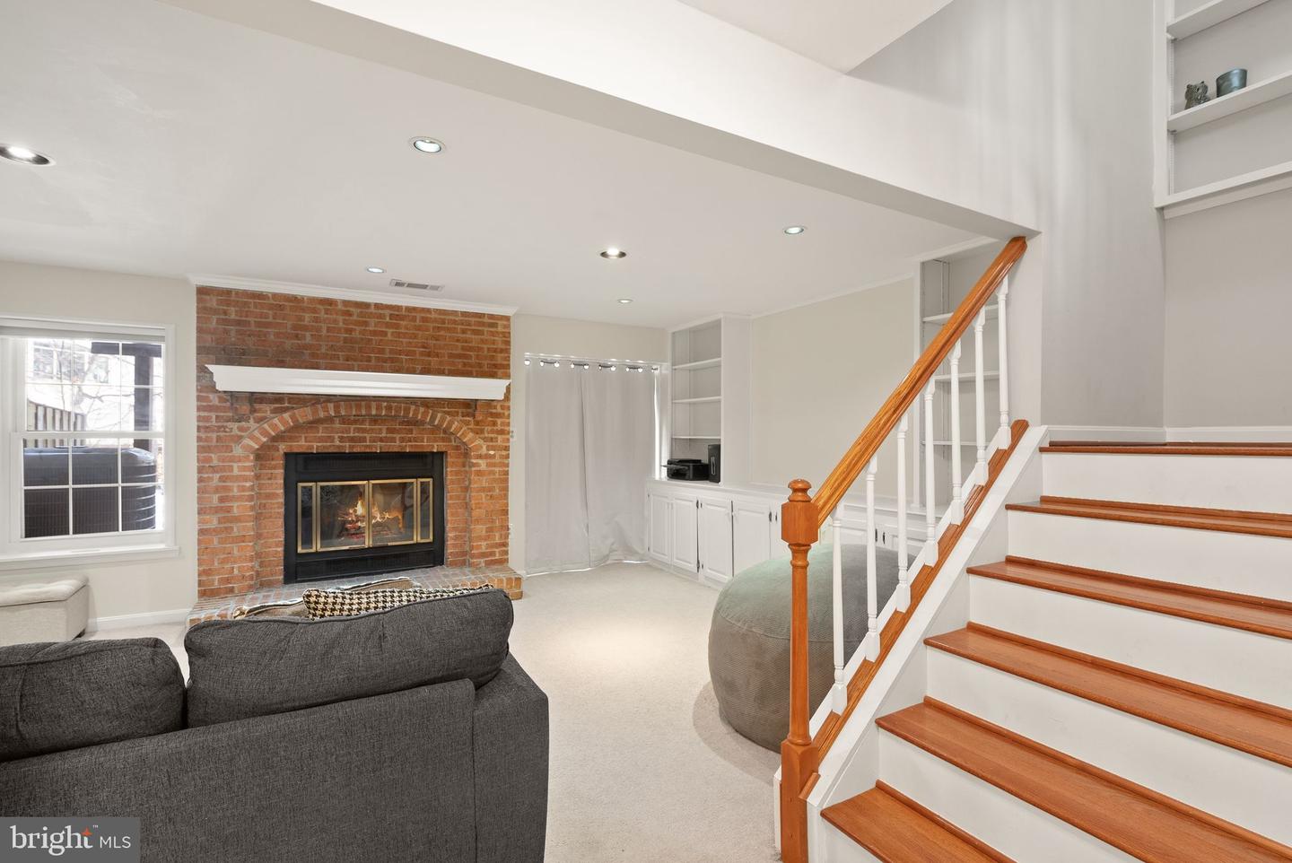 3100 CALLOWAY CT, WOODBRIDGE, Virginia 22192, 3 Bedrooms Bedrooms, 6 Rooms Rooms,2 BathroomsBathrooms,Residential,For sale,3100 CALLOWAY CT,VAPW2111534 MLS # VAPW2111534