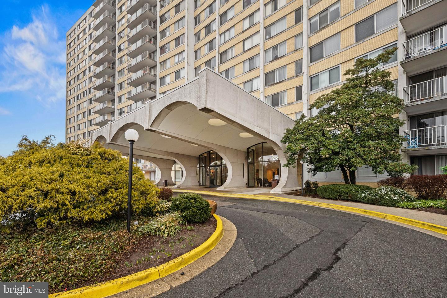 301 N BEAUREGARD ST #604, ALEXANDRIA, Virginia 22312, 3 Bedrooms Bedrooms, ,2 BathroomsBathrooms,Residential,For sale,301 N BEAUREGARD ST #604,VAAX2053668 MLS # VAAX2053668