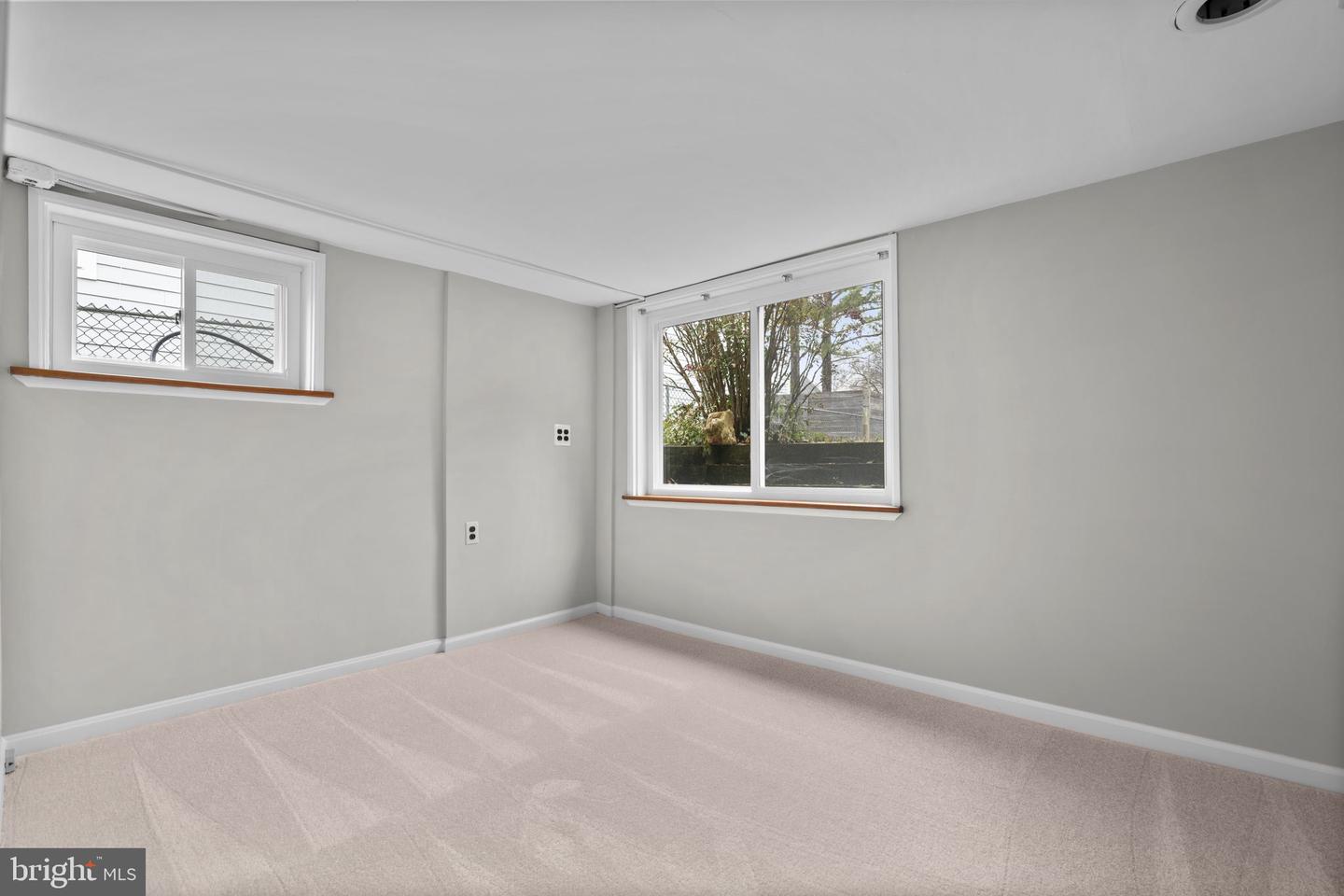 5713 6TH ST N, ARLINGTON, Virginia 22205, 3 Bedrooms Bedrooms, ,2 BathroomsBathrooms,Residential,For sale,5713 6TH ST N,VAAR2068326 MLS # VAAR2068326