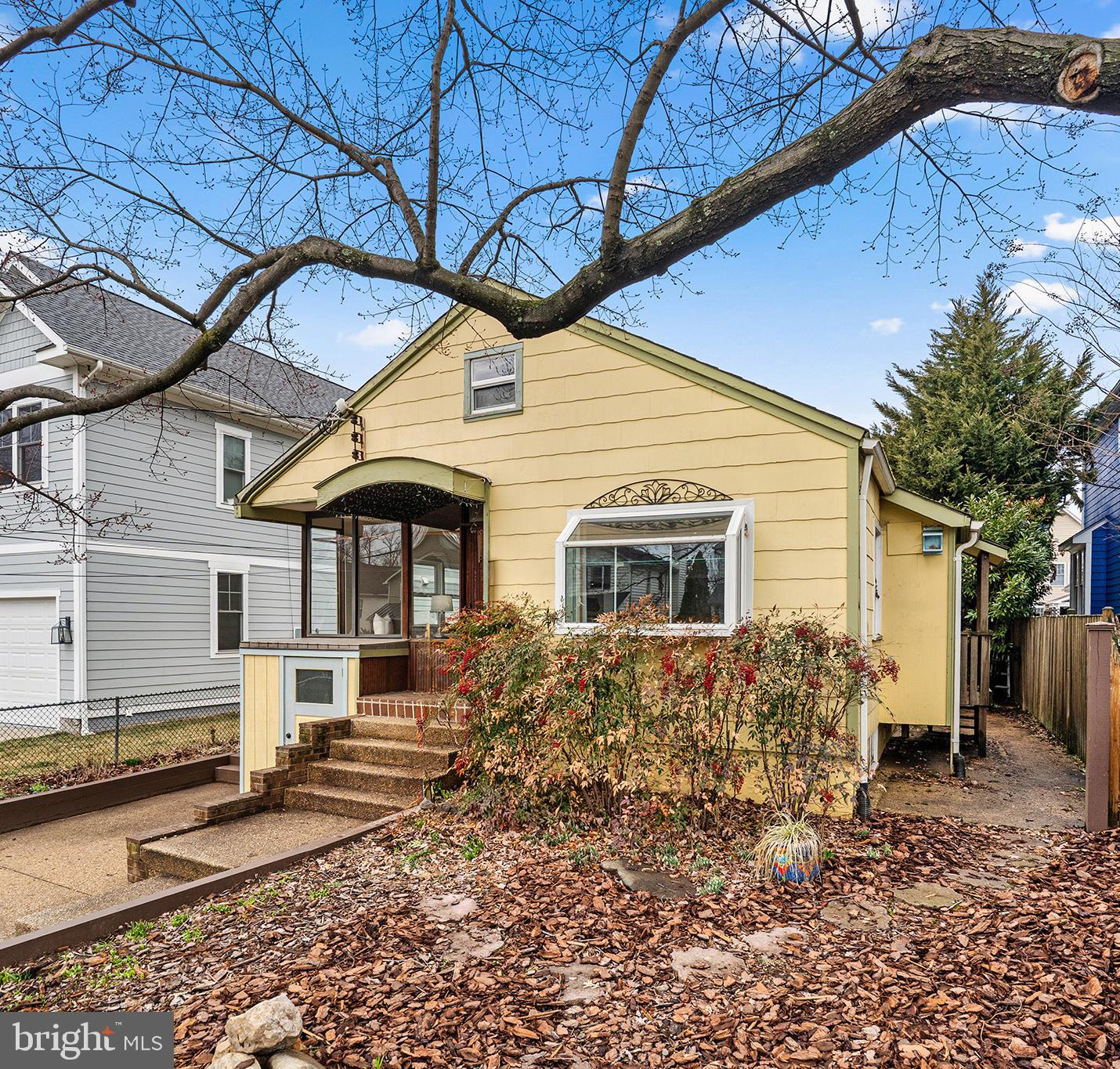 5713 6TH ST N, ARLINGTON, Virginia 22205, 3 Bedrooms Bedrooms, ,2 BathroomsBathrooms,Residential,For sale,5713 6TH ST N,VAAR2068326 MLS # VAAR2068326