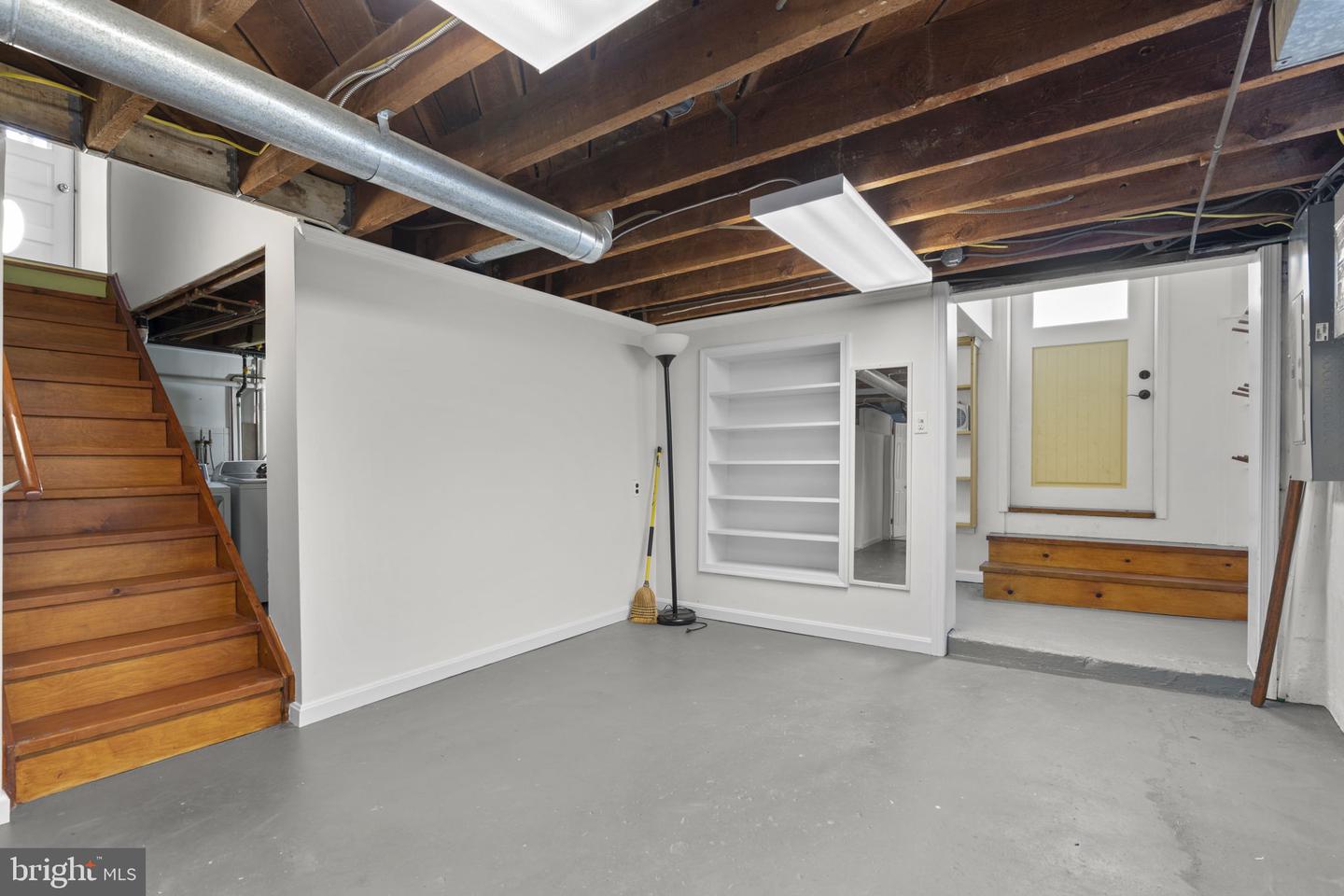 5713 6TH ST N, ARLINGTON, Virginia 22205, 3 Bedrooms Bedrooms, ,2 BathroomsBathrooms,Residential,For sale,5713 6TH ST N,VAAR2068326 MLS # VAAR2068326