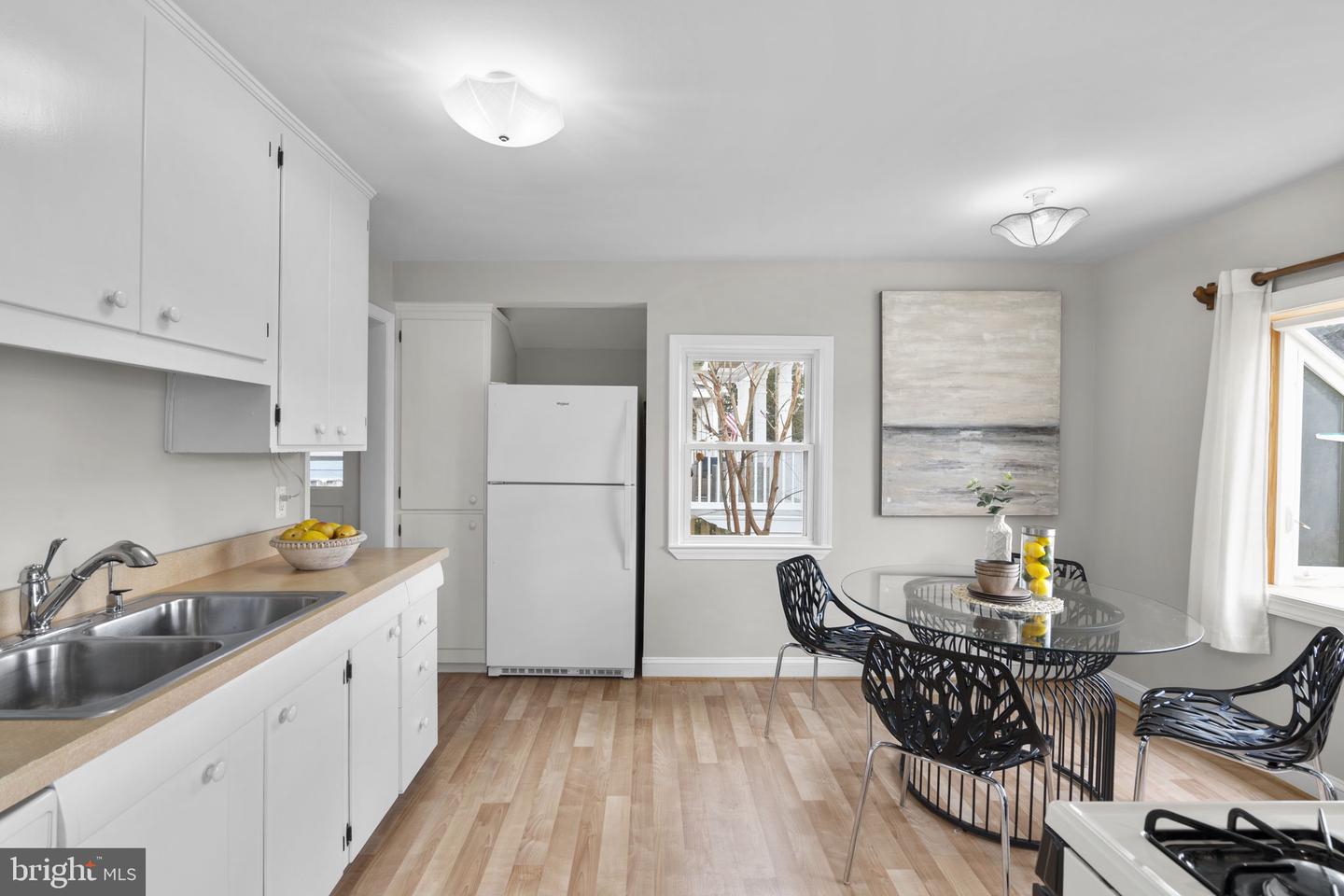 5713 6TH ST N, ARLINGTON, Virginia 22205, 3 Bedrooms Bedrooms, ,2 BathroomsBathrooms,Residential,For sale,5713 6TH ST N,VAAR2068326 MLS # VAAR2068326