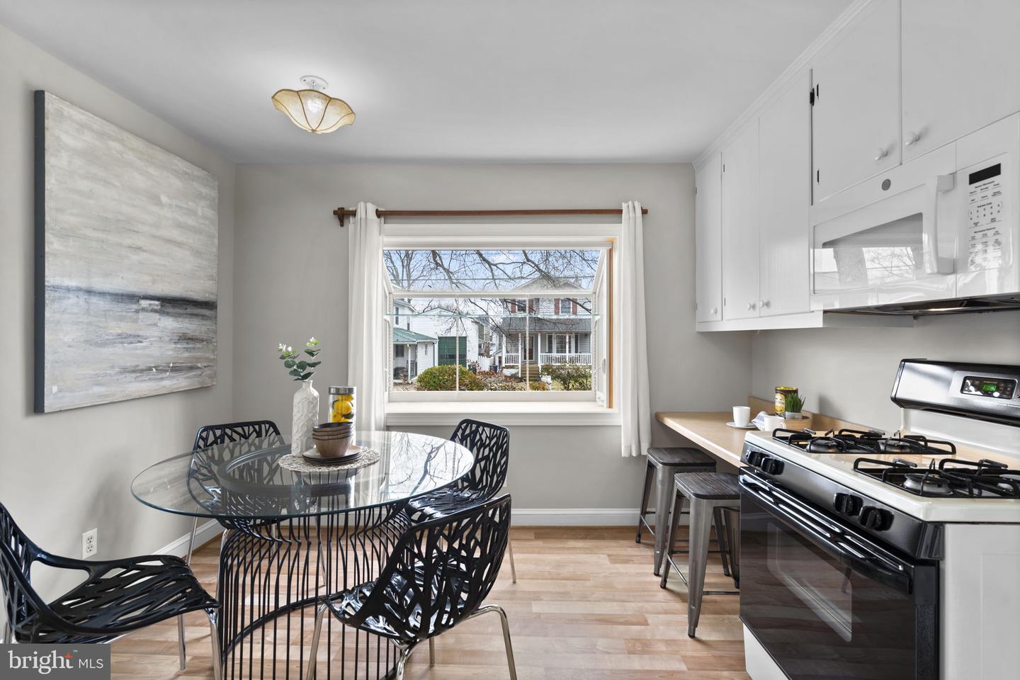 5713 6TH ST N, ARLINGTON, Virginia 22205, 3 Bedrooms Bedrooms, ,2 BathroomsBathrooms,Residential,For sale,5713 6TH ST N,VAAR2068326 MLS # VAAR2068326