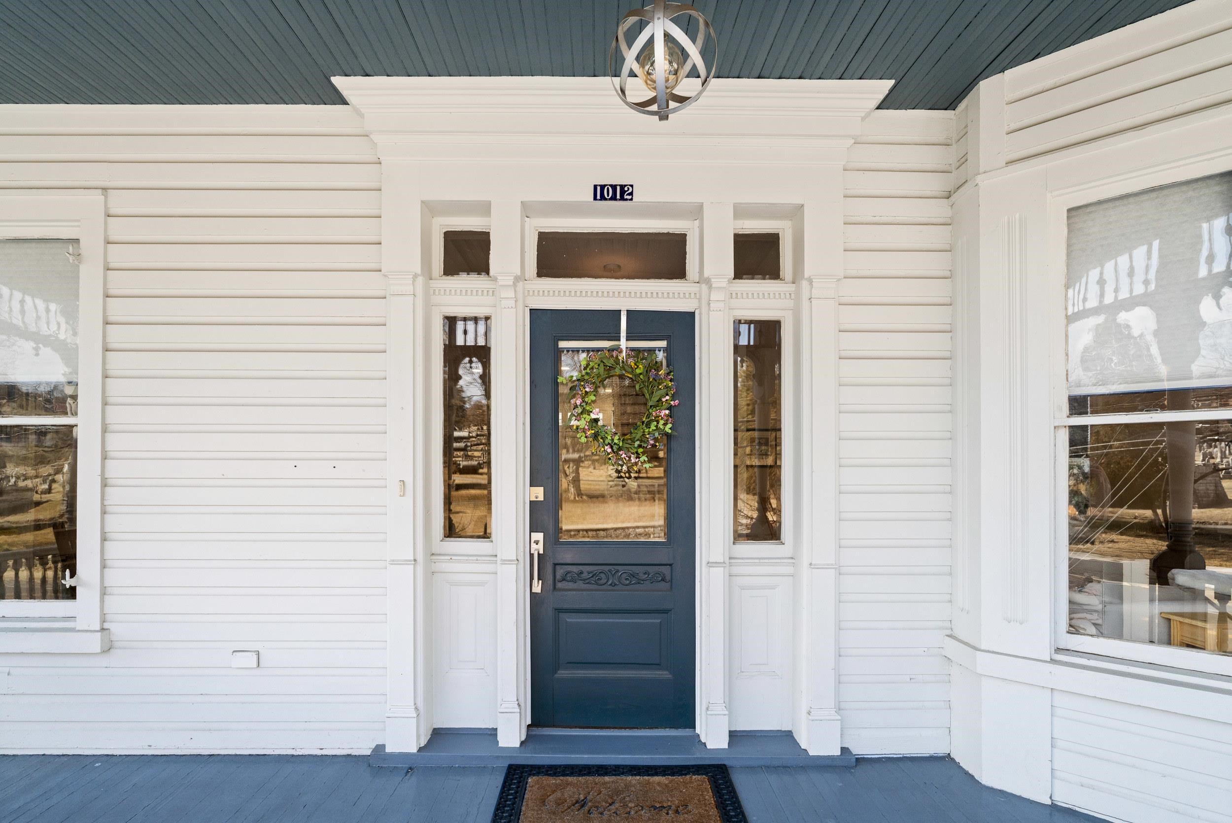 1012 W BEVERLEY ST, STAUNTON, Virginia 24401, 3 Bedrooms Bedrooms, ,2 BathroomsBathrooms,Residential,1012 W BEVERLEY ST,673970 MLS # 673970