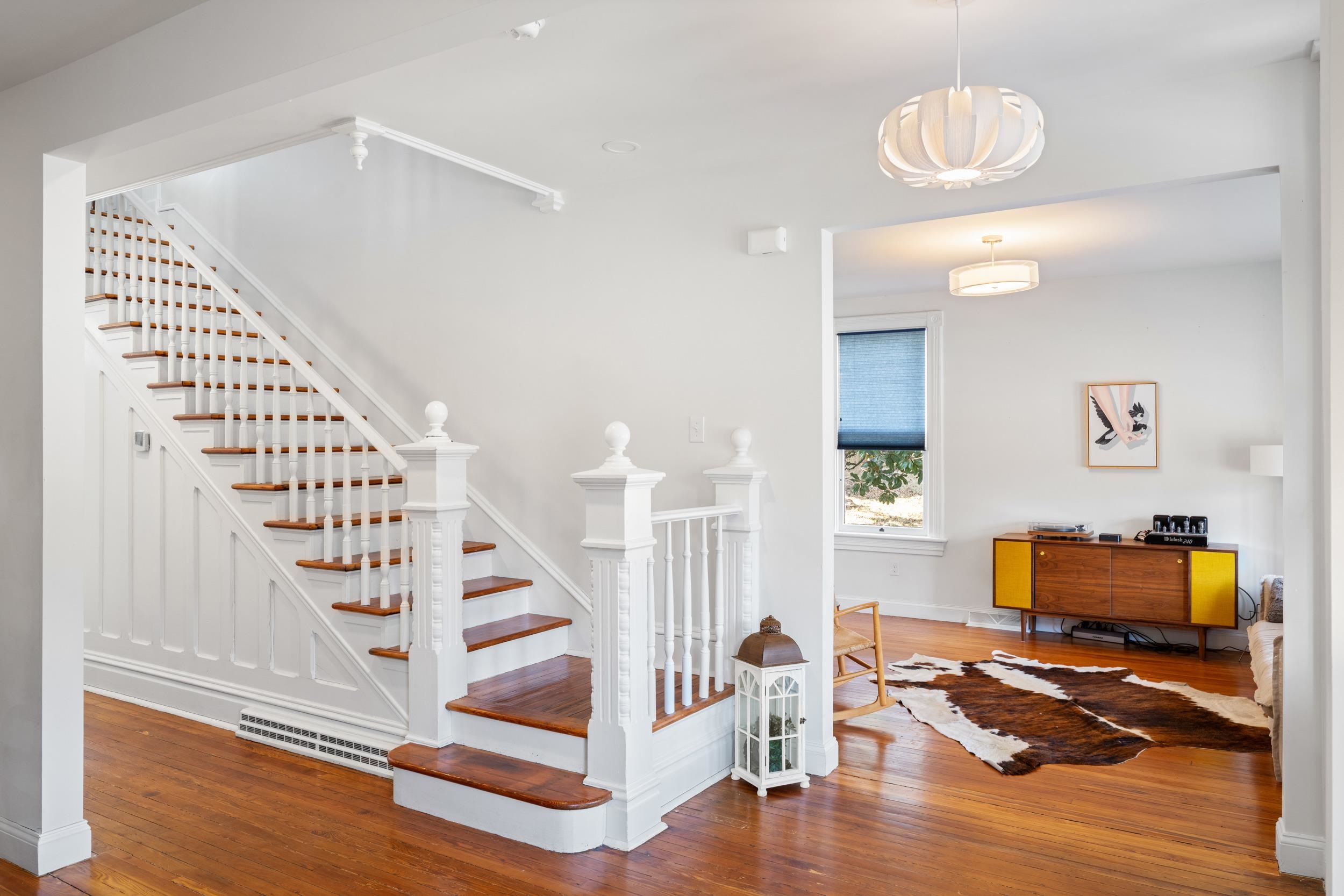 1012 W BEVERLEY ST, STAUNTON, Virginia 24401, 3 Bedrooms Bedrooms, ,2 BathroomsBathrooms,Residential,1012 W BEVERLEY ST,673970 MLS # 673970