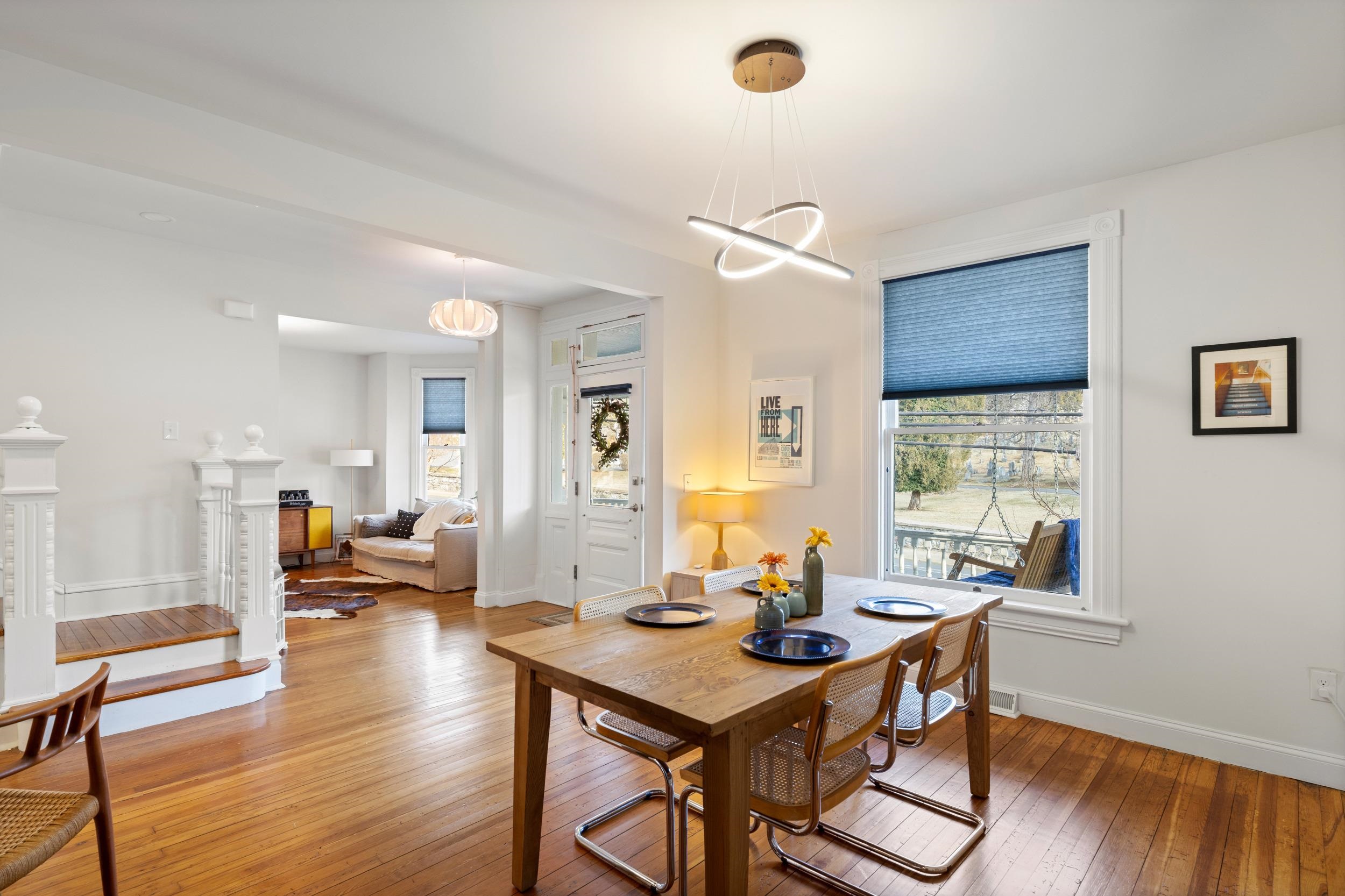 1012 W BEVERLEY ST, STAUNTON, Virginia 24401, 3 Bedrooms Bedrooms, ,2 BathroomsBathrooms,Residential,1012 W BEVERLEY ST,673970 MLS # 673970