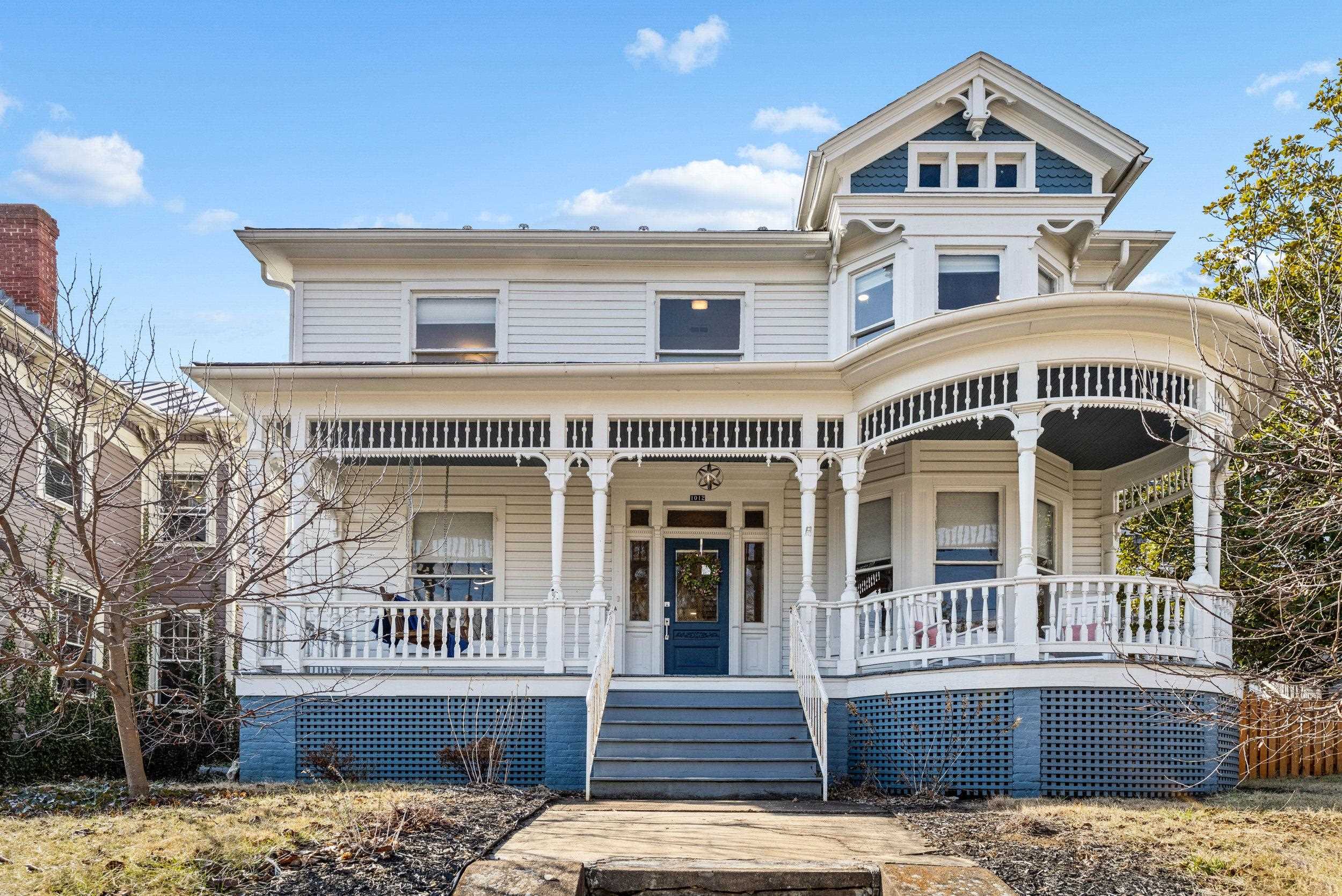 1012 W BEVERLEY ST, STAUNTON, Virginia 24401, 3 Bedrooms Bedrooms, ,2 BathroomsBathrooms,Residential,1012 W BEVERLEY ST,673970 MLS # 673970