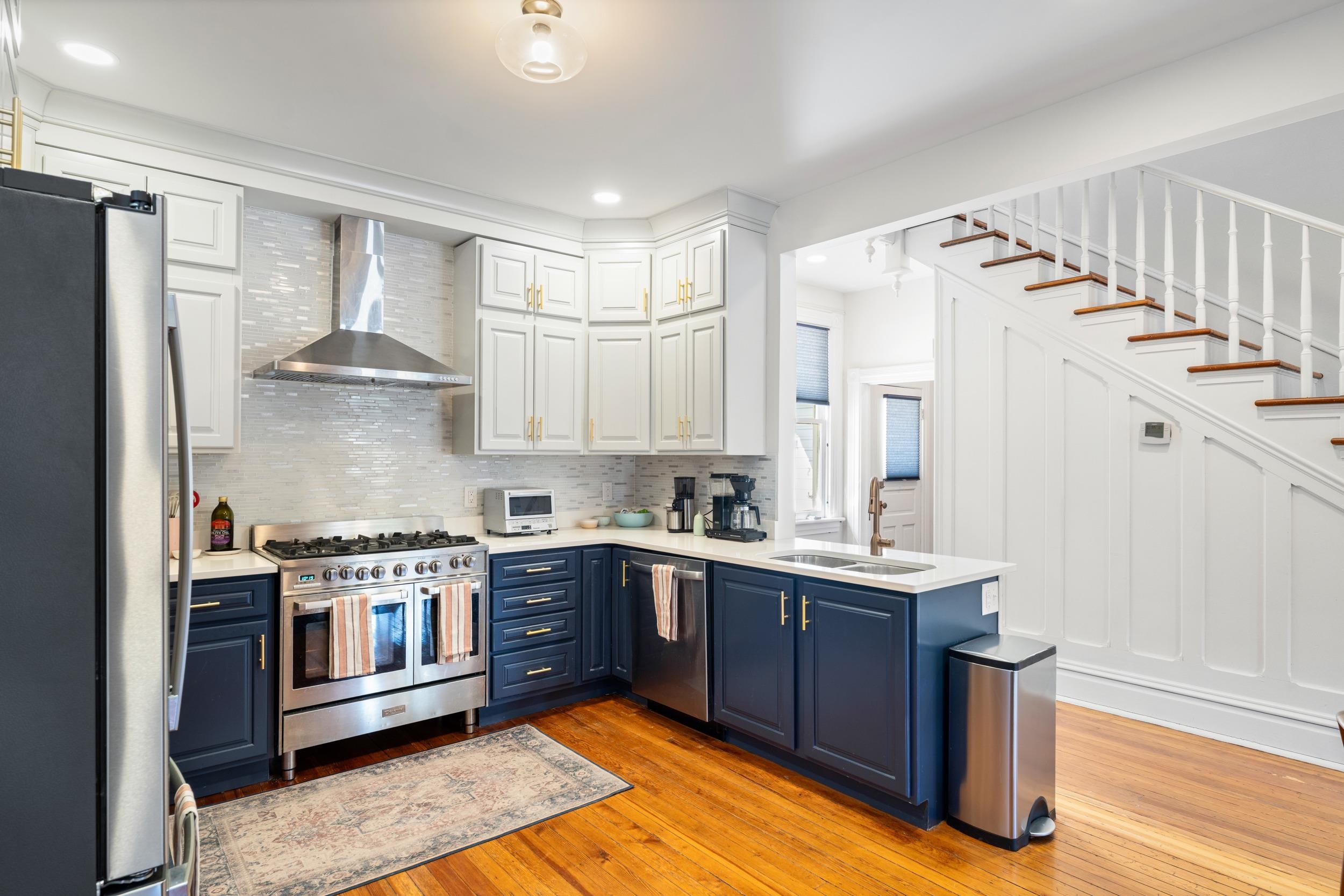 1012 W BEVERLEY ST, STAUNTON, Virginia 24401, 3 Bedrooms Bedrooms, ,2 BathroomsBathrooms,Residential,1012 W BEVERLEY ST,673970 MLS # 673970