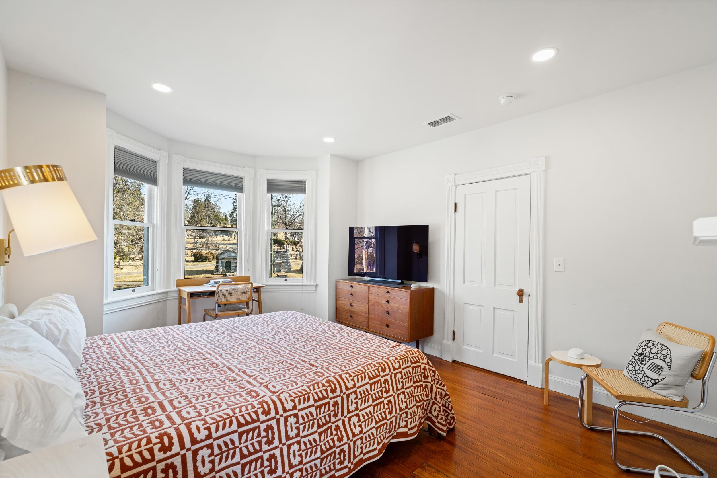 1012 W BEVERLEY ST, STAUNTON, Virginia 24401, 3 Bedrooms Bedrooms, ,2 BathroomsBathrooms,Residential,1012 W BEVERLEY ST,673970 MLS # 673970