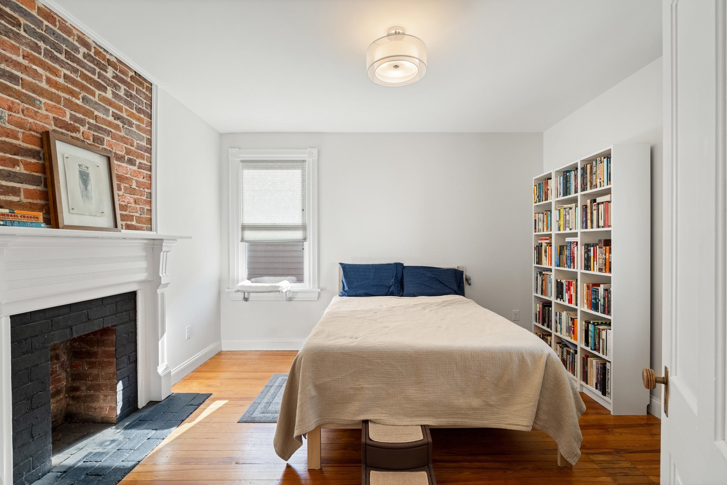 1012 W BEVERLEY ST, STAUNTON, Virginia 24401, 3 Bedrooms Bedrooms, ,2 BathroomsBathrooms,Residential,1012 W BEVERLEY ST,673970 MLS # 673970