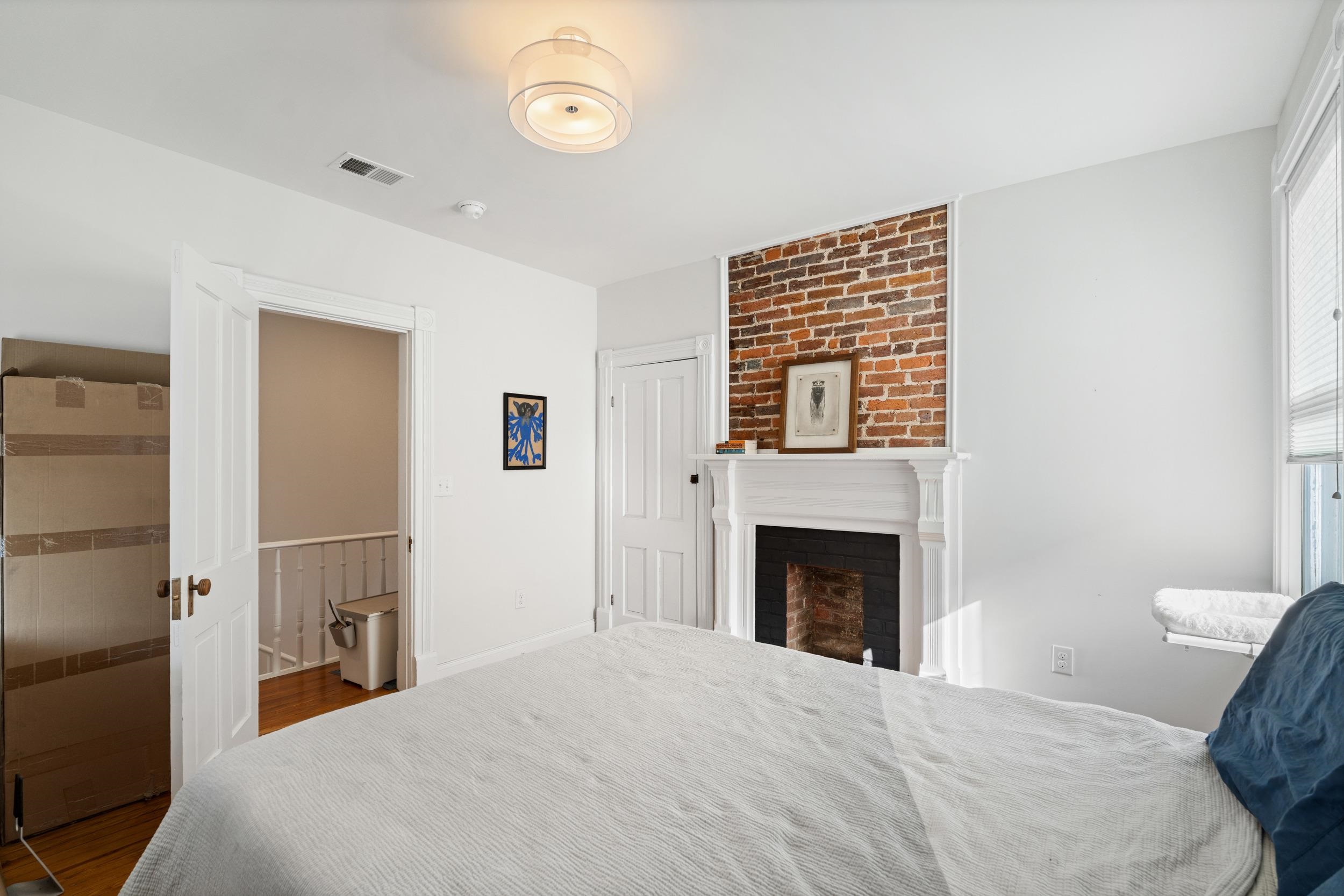 1012 W BEVERLEY ST, STAUNTON, Virginia 24401, 3 Bedrooms Bedrooms, ,2 BathroomsBathrooms,Residential,1012 W BEVERLEY ST,673970 MLS # 673970