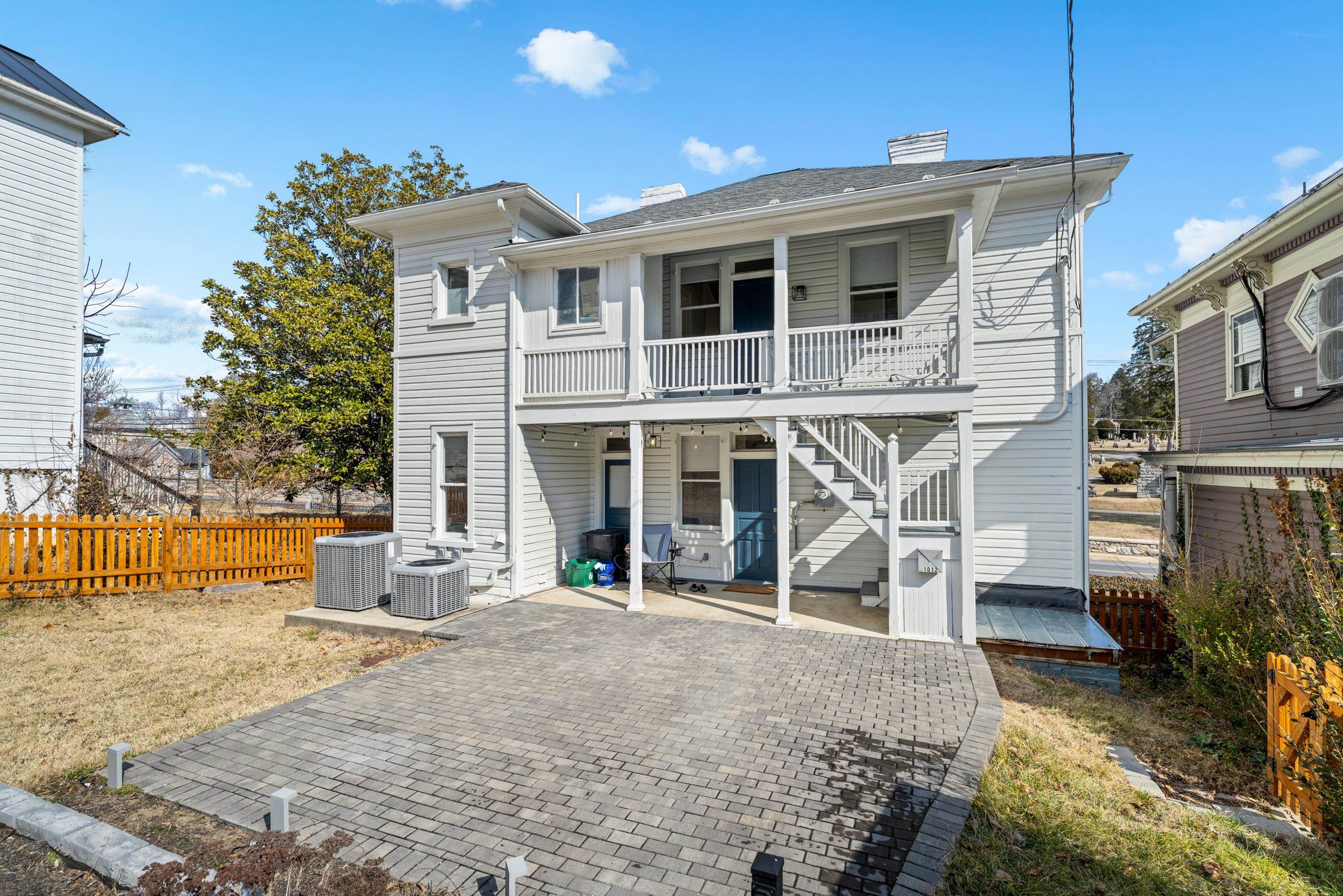 1012 W BEVERLEY ST, STAUNTON, Virginia 24401, 3 Bedrooms Bedrooms, ,2 BathroomsBathrooms,Residential,1012 W BEVERLEY ST,673970 MLS # 673970