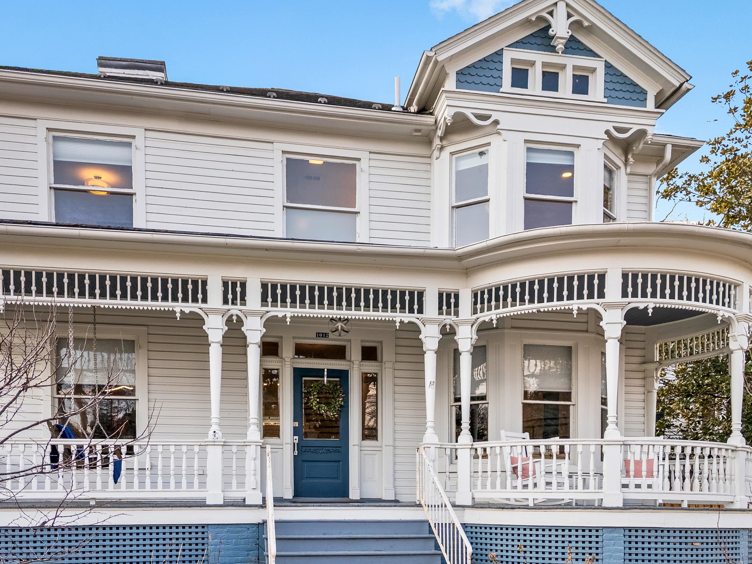 1012 W BEVERLEY ST, STAUNTON, Virginia 24401, 3 Bedrooms Bedrooms, ,2 BathroomsBathrooms,Residential,1012 W BEVERLEY ST,673970 MLS # 673970