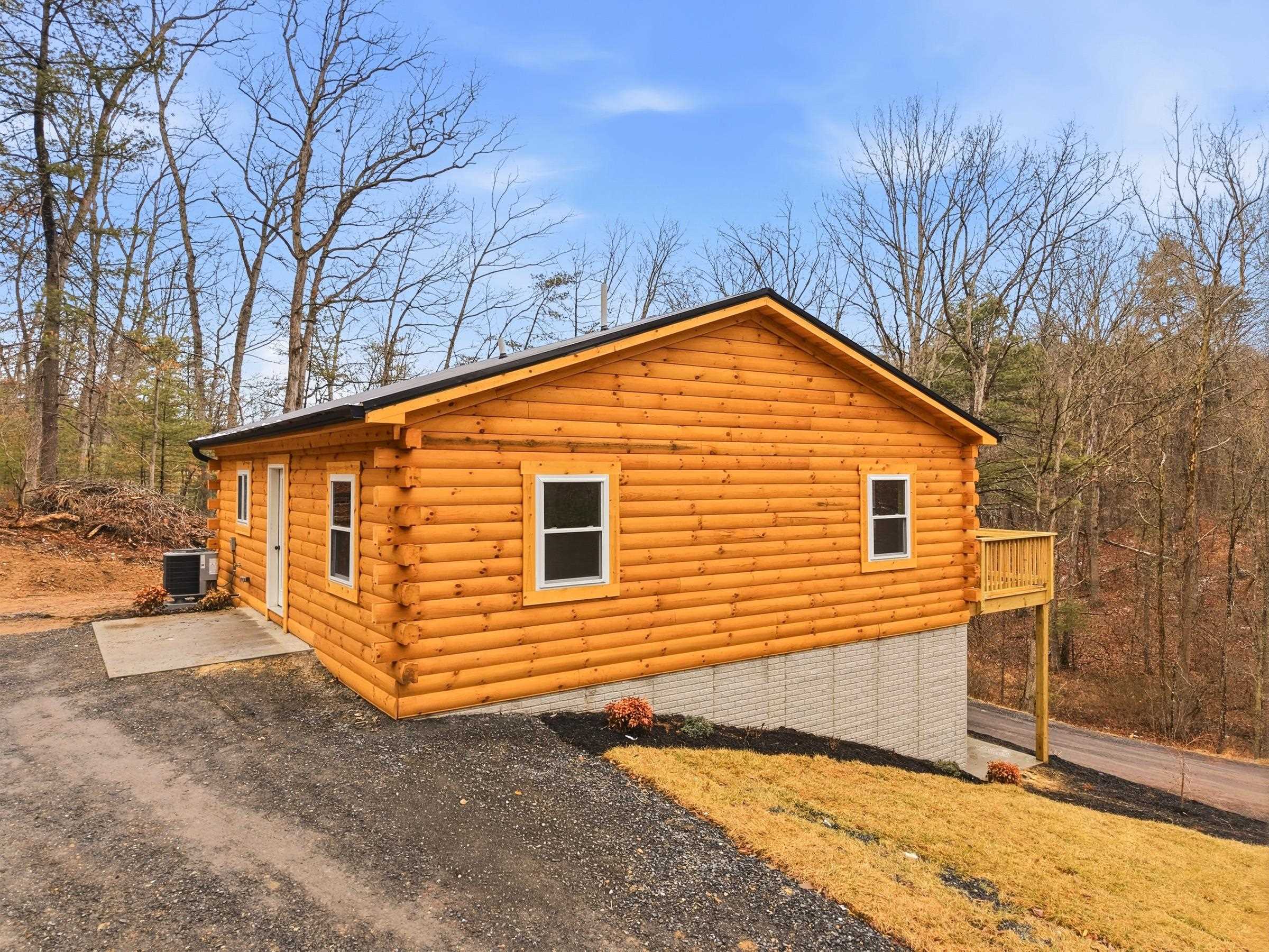 875 WILLOW LN, MOUNT JACKSON, Virginia 22842, 4 Bedrooms Bedrooms, ,4 BathroomsBathrooms,Residential,875 WILLOW LN,673980 MLS # 673980