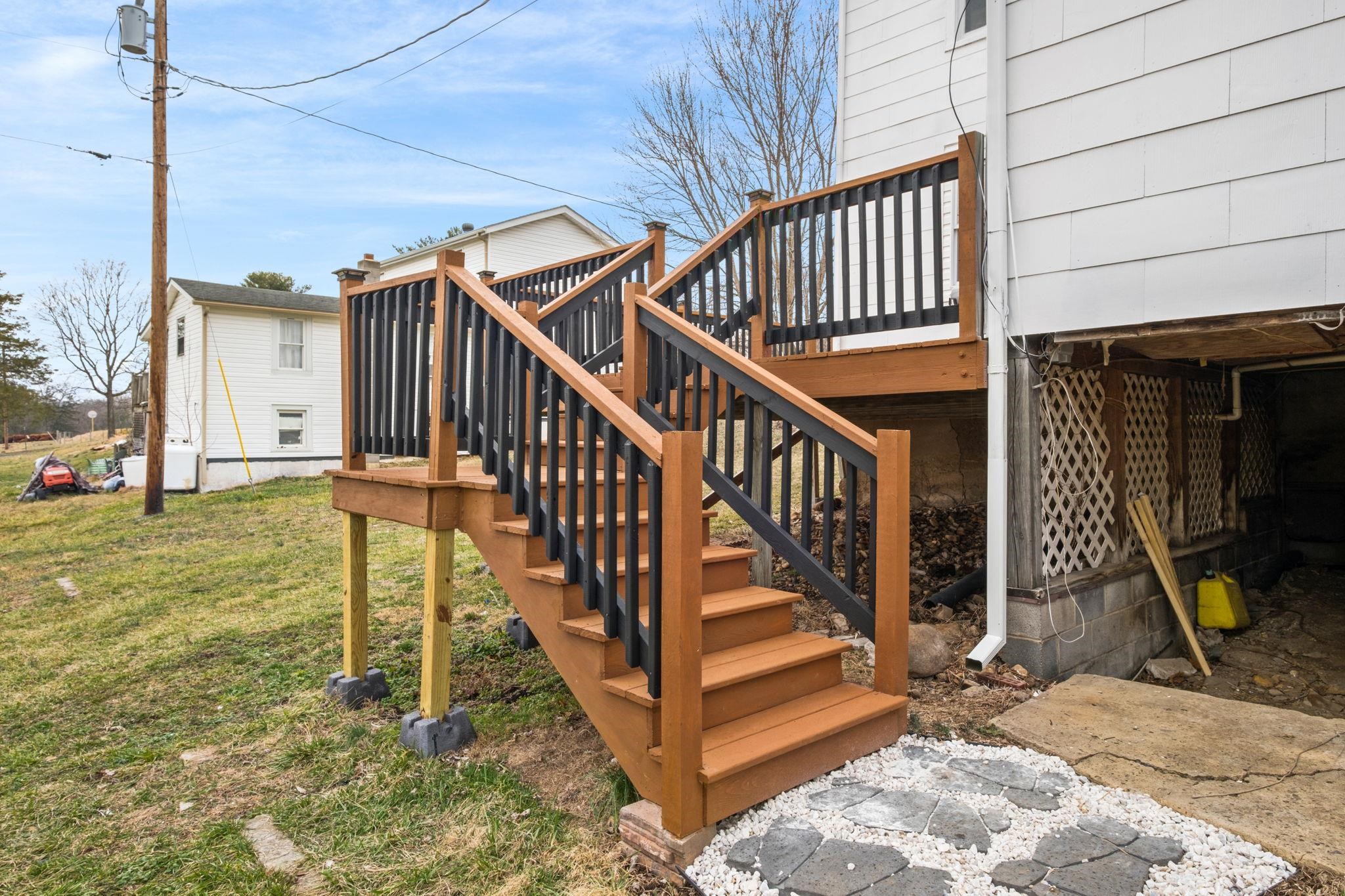 1681 NEW HOPE AND CRIMORA RD, CRIMORA, Virginia 24431, 4 Bedrooms Bedrooms, ,2 BathroomsBathrooms,Residential,1681 NEW HOPE AND CRIMORA RD,673984 MLS # 673984