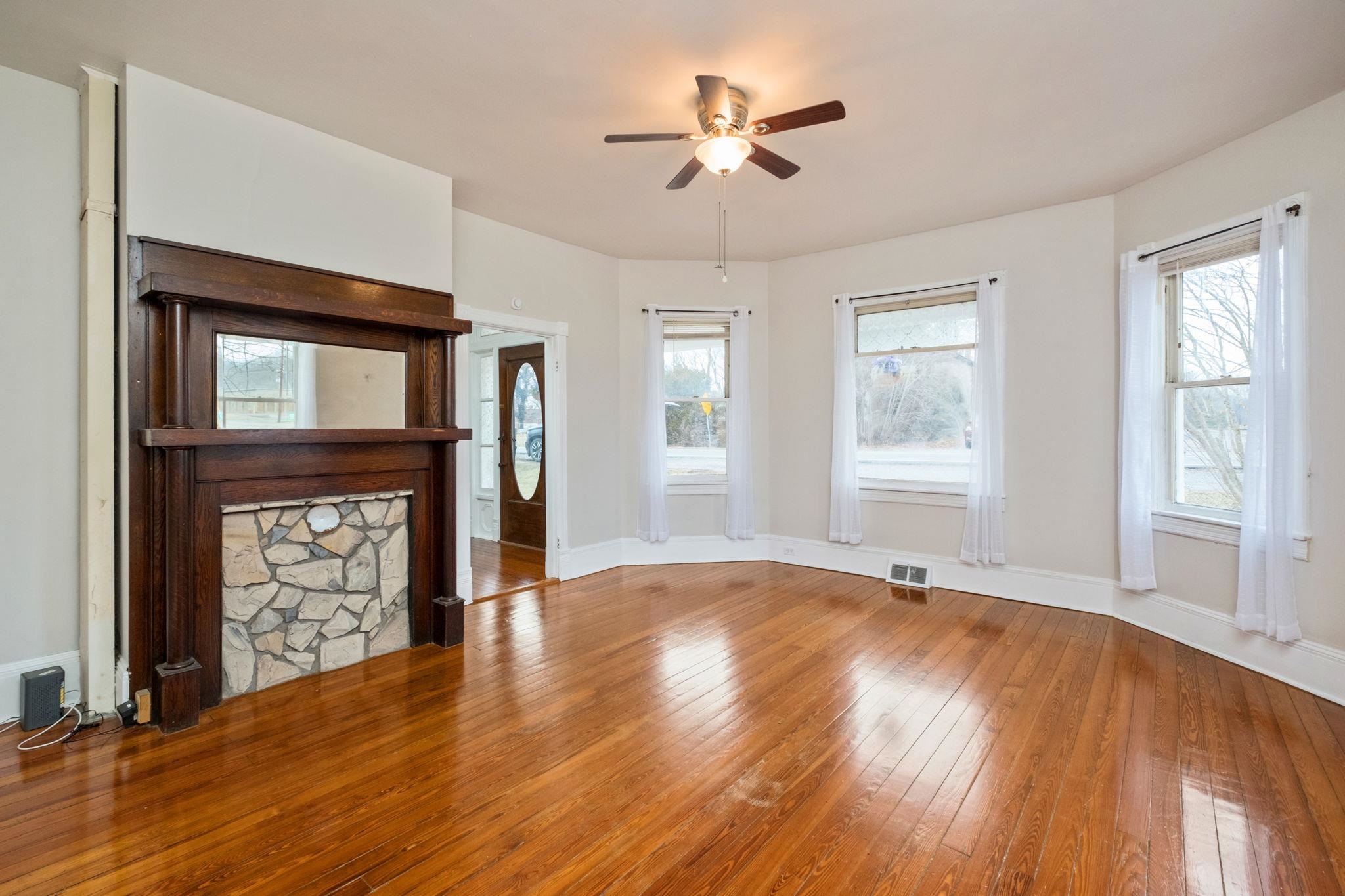 1681 NEW HOPE AND CRIMORA RD, CRIMORA, Virginia 24431, 4 Bedrooms Bedrooms, ,2 BathroomsBathrooms,Residential,1681 NEW HOPE AND CRIMORA RD,673984 MLS # 673984