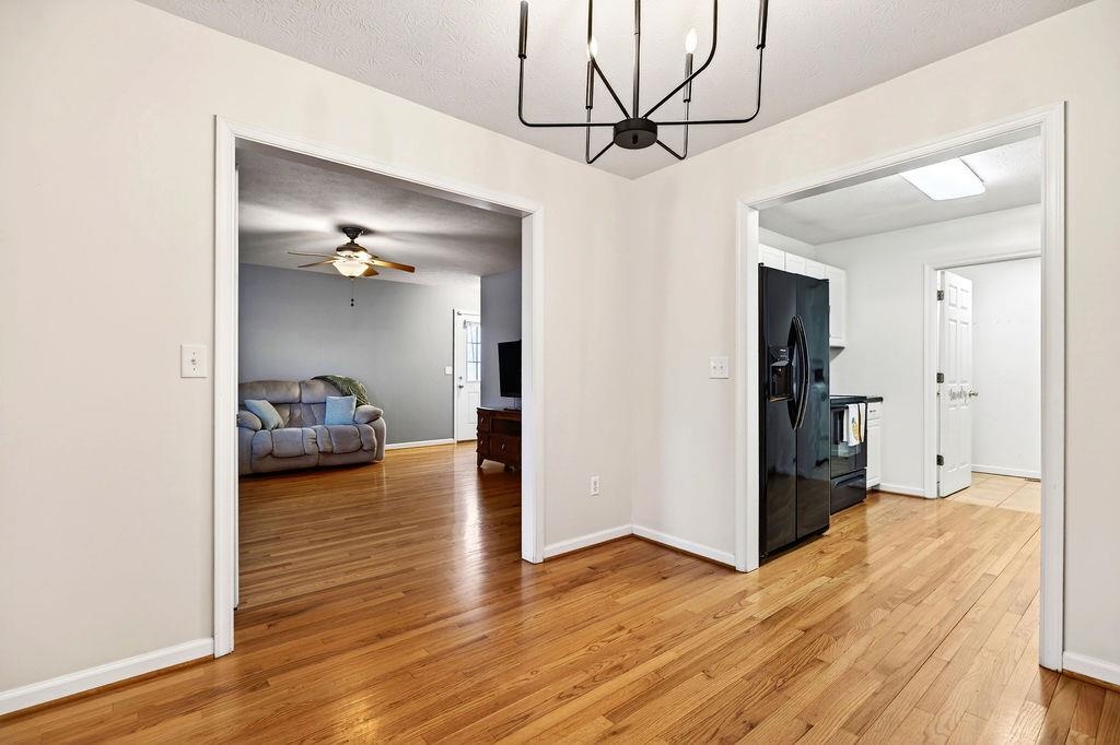 616 GRUBERT AVE, STAUNTON, Virginia 24401, 3 Bedrooms Bedrooms, ,2 BathroomsBathrooms,Residential,616 GRUBERT AVE,673990 MLS # 673990