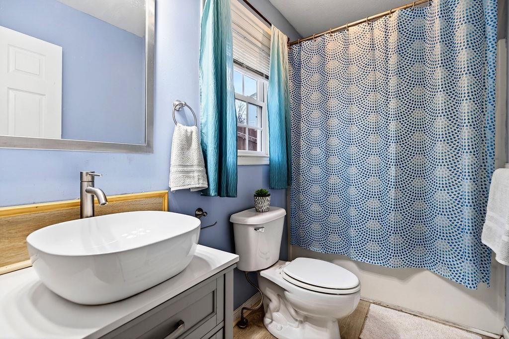 616 GRUBERT AVE, STAUNTON, Virginia 24401, 3 Bedrooms Bedrooms, ,2 BathroomsBathrooms,Residential,616 GRUBERT AVE,673990 MLS # 673990