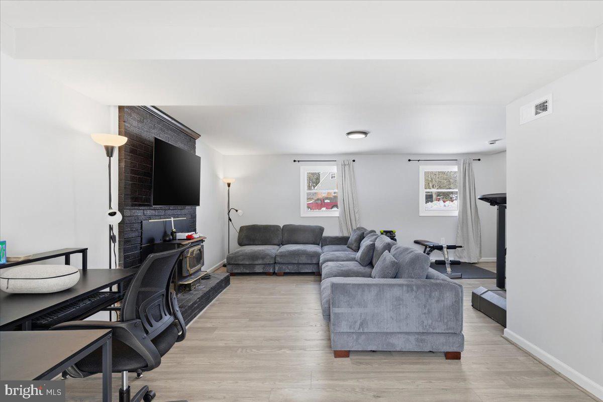 14901 CORDELL AVE, WOODBRIDGE, Virginia 22193, 4 Bedrooms Bedrooms, ,3 BathroomsBathrooms,Residential,For sale,14901 CORDELL AVE,VAPW2111626 MLS # VAPW2111626