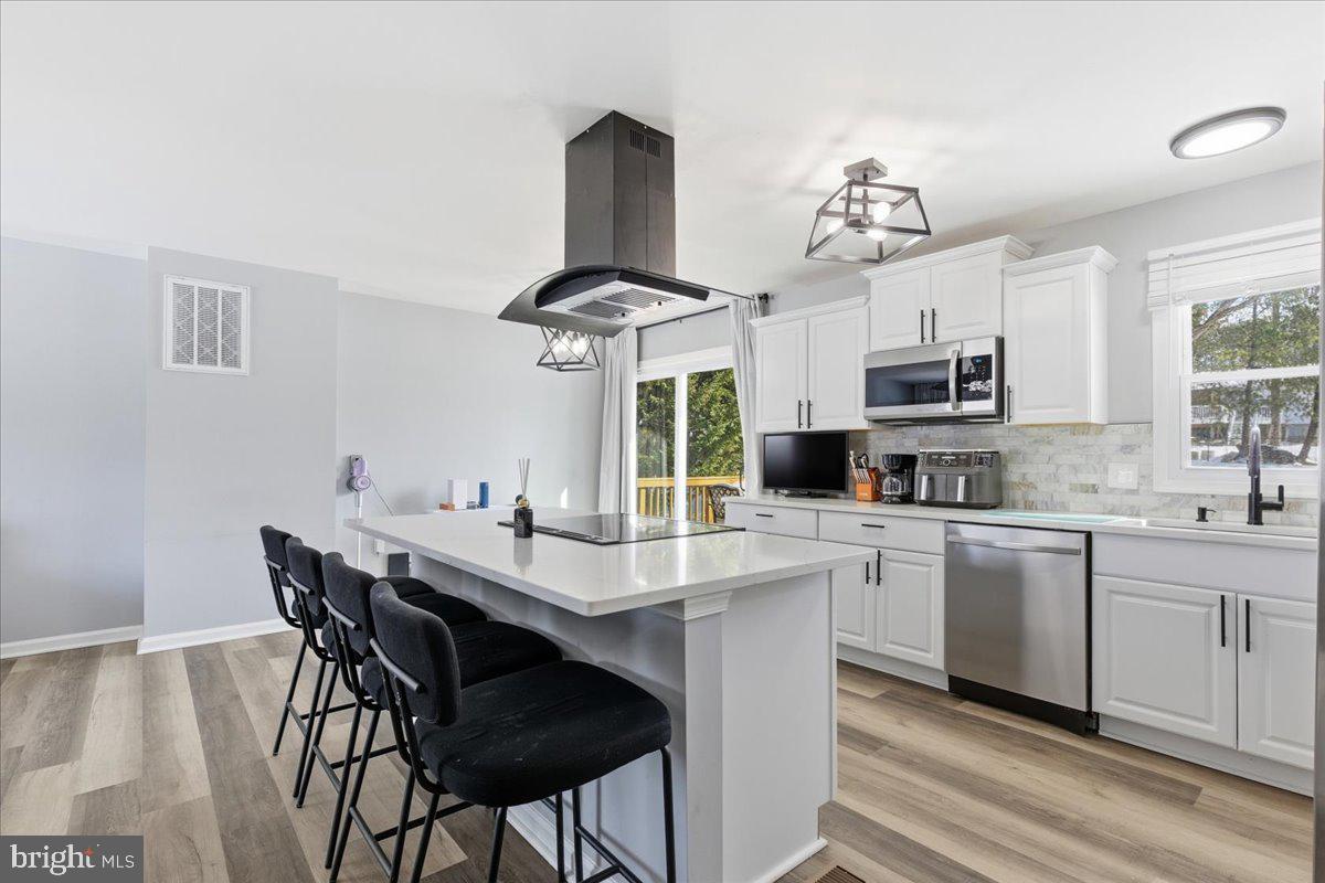 14901 CORDELL AVE, WOODBRIDGE, Virginia 22193, 4 Bedrooms Bedrooms, ,3 BathroomsBathrooms,Residential,For sale,14901 CORDELL AVE,VAPW2111626 MLS # VAPW2111626